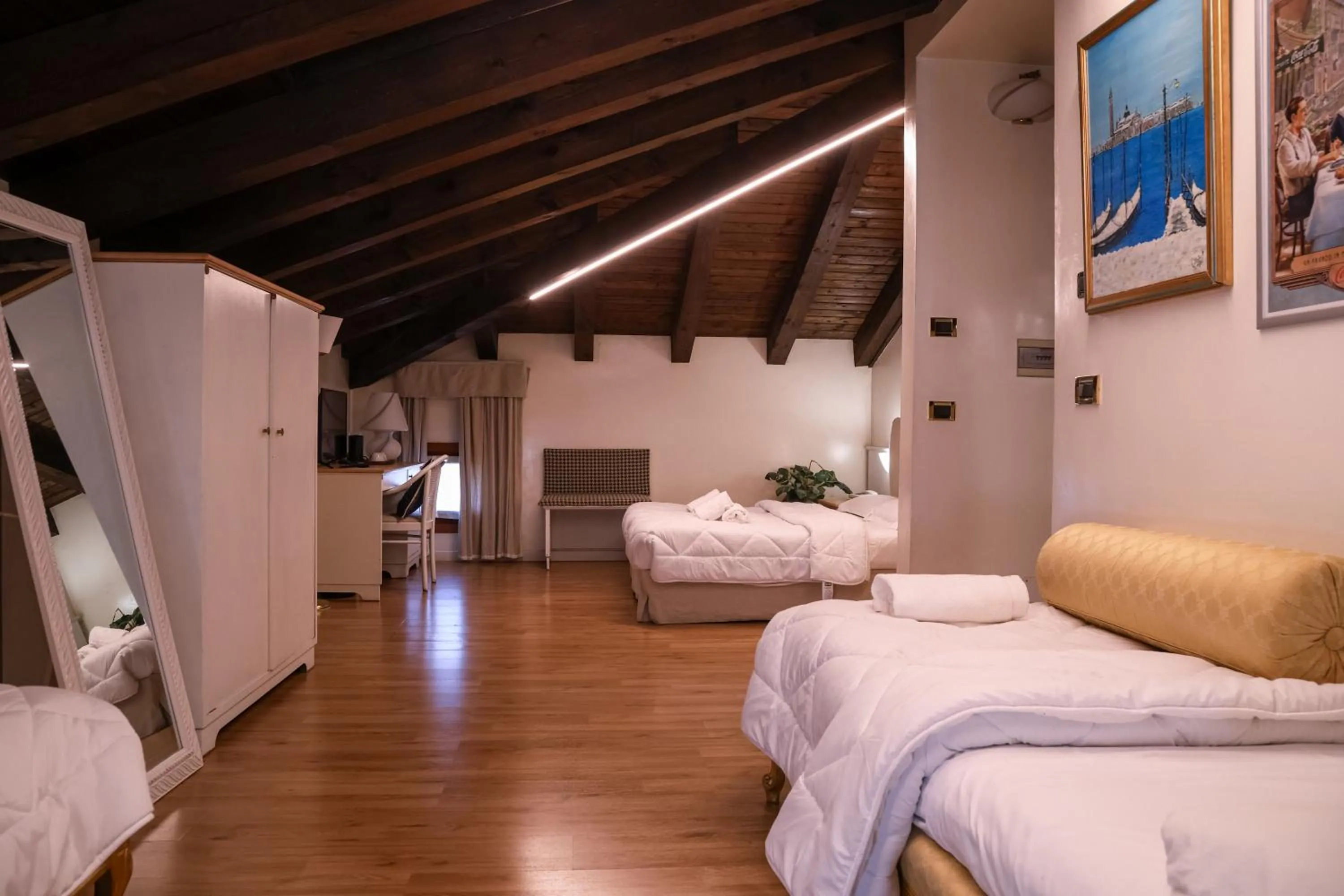 Bedroom, Bed in Hotel Villa Sara