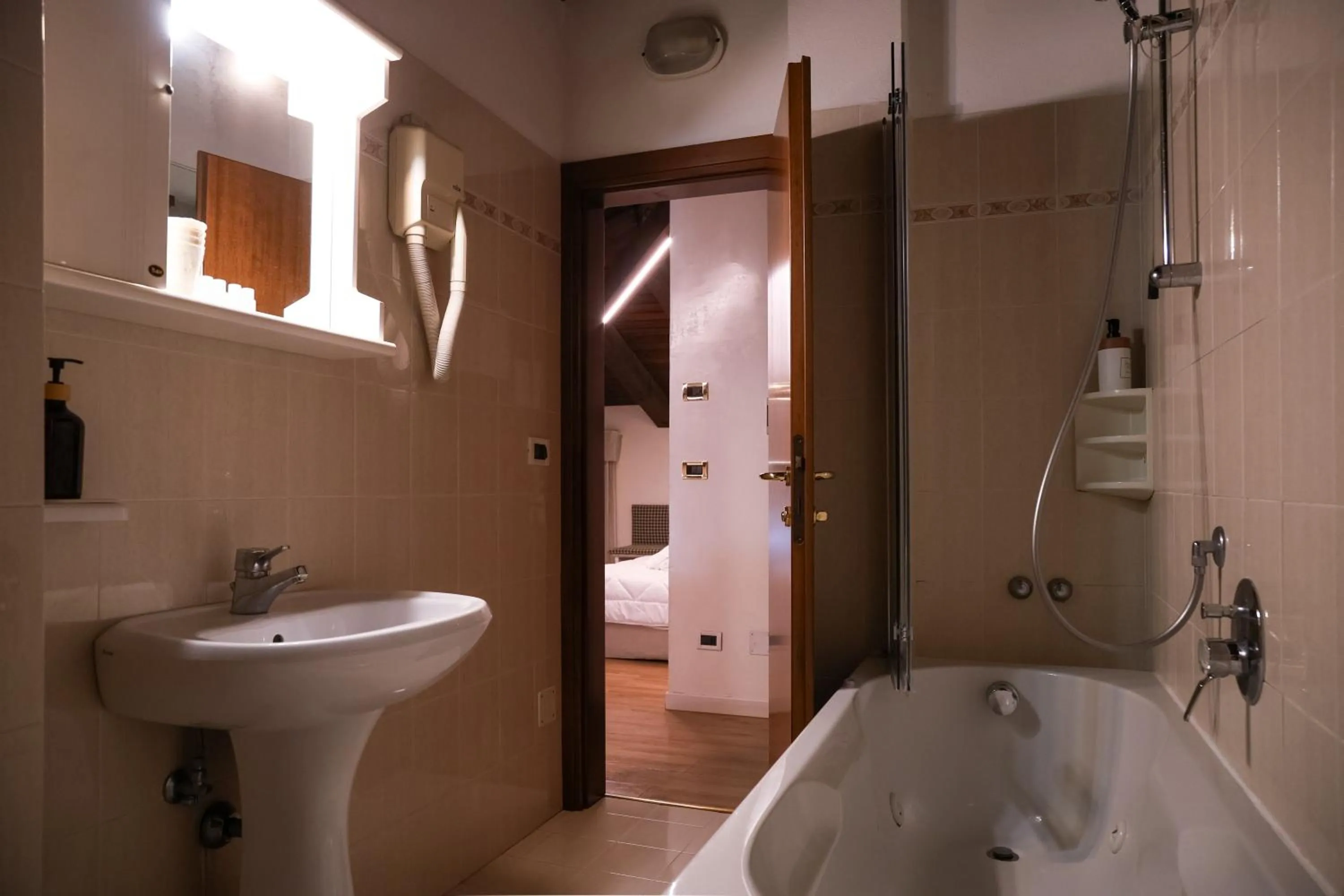 Bathroom in Hotel Villa Sara