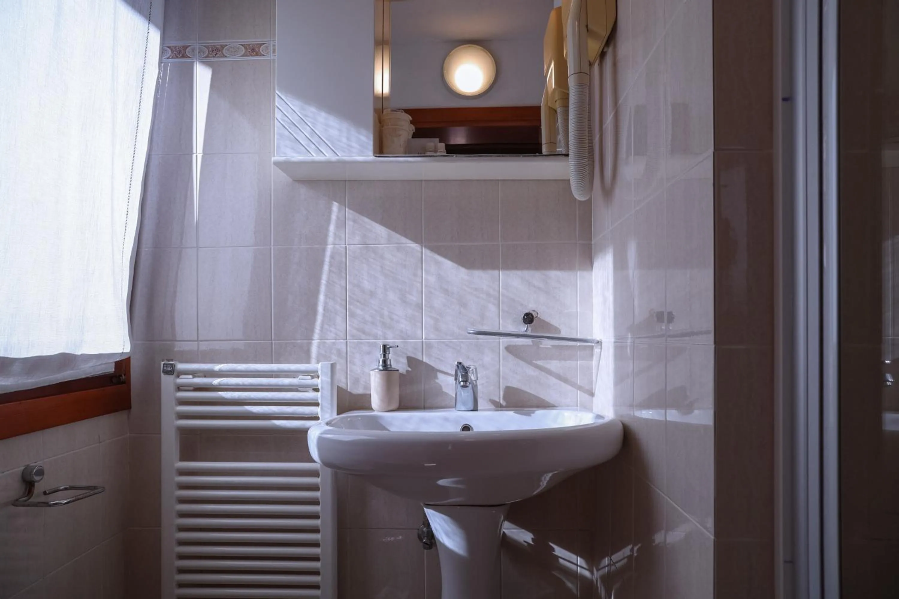 Bathroom in Hotel Villa Sara