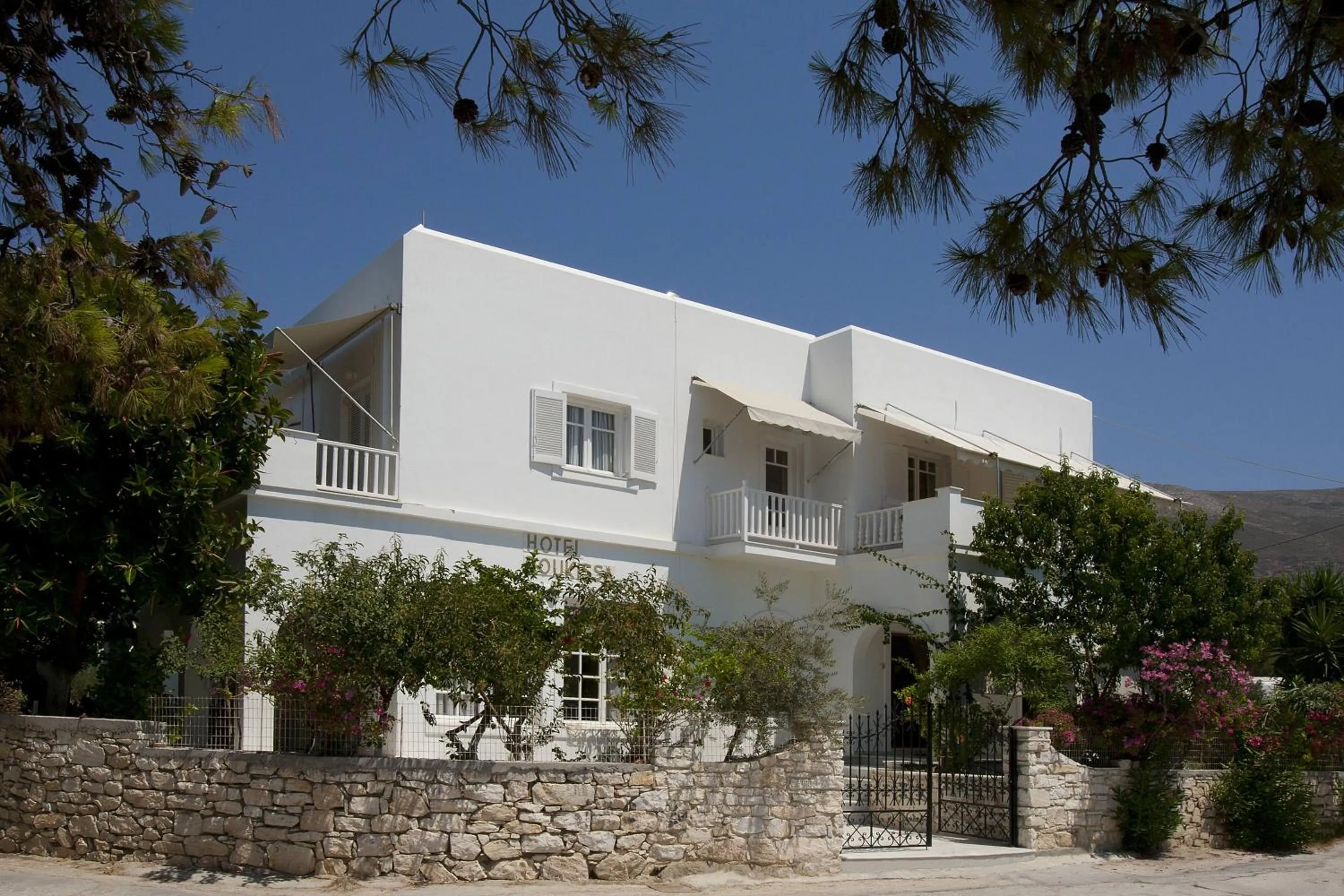 Property building in Doukissa