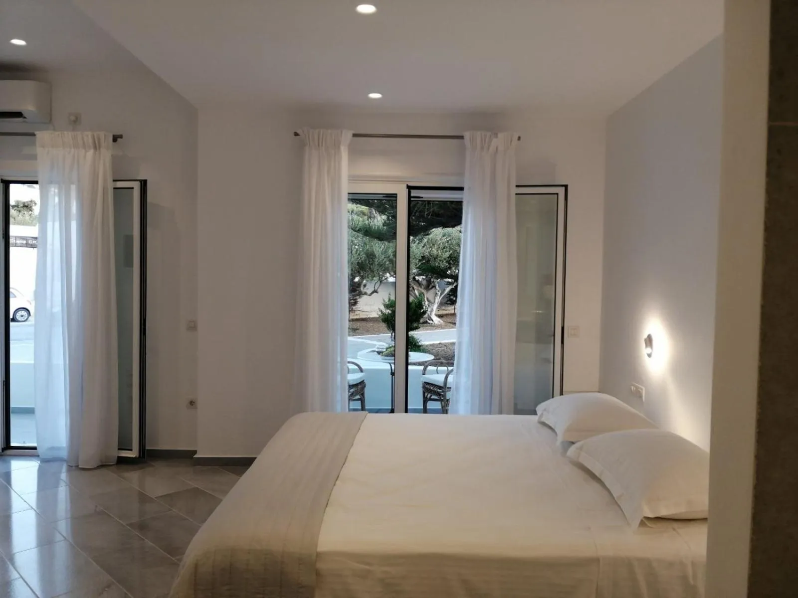 Bedroom, Bed in Doukissa