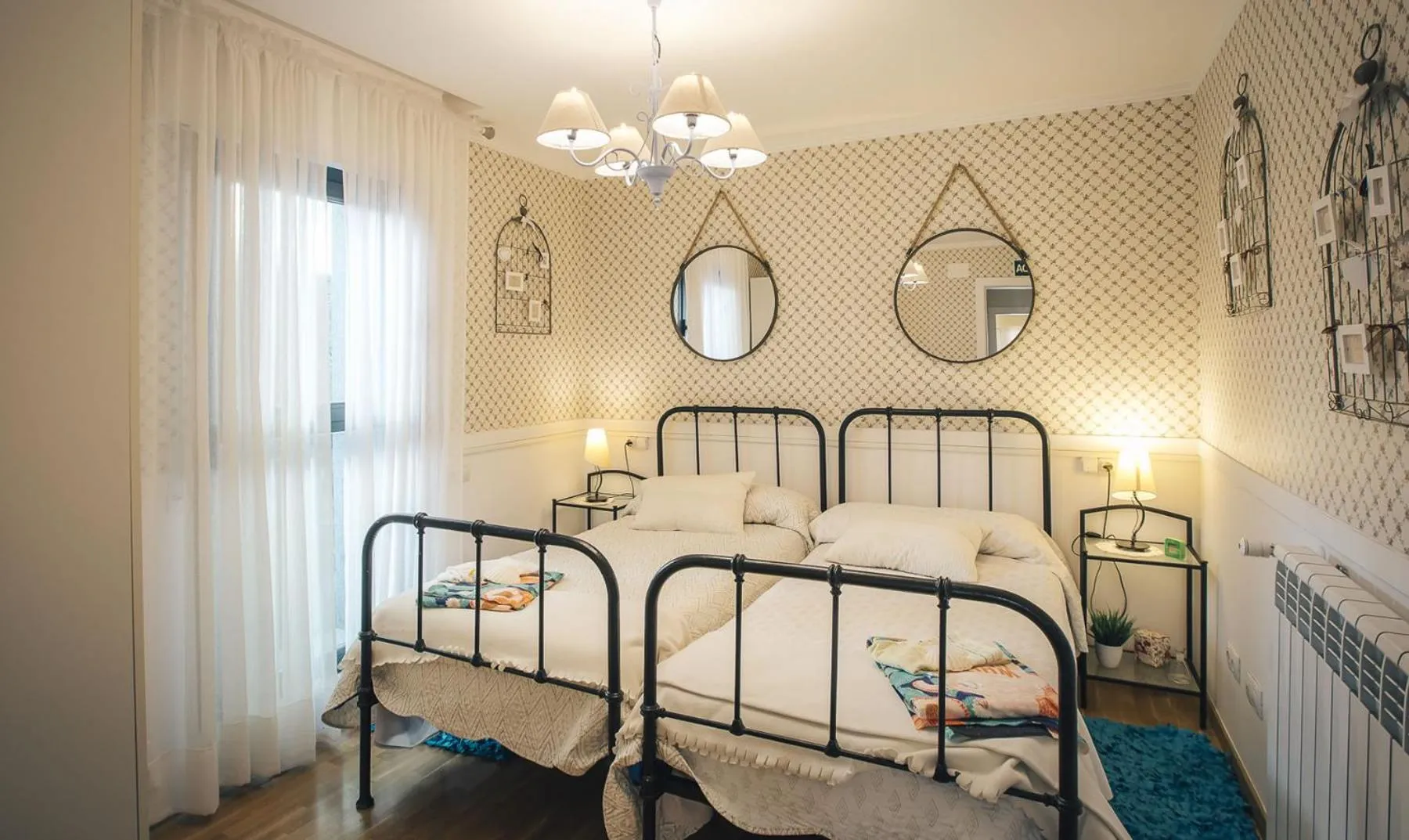 Photo of the whole room, Bed in Casa Ferran, amplias habitaciones y apartamentos de montaña