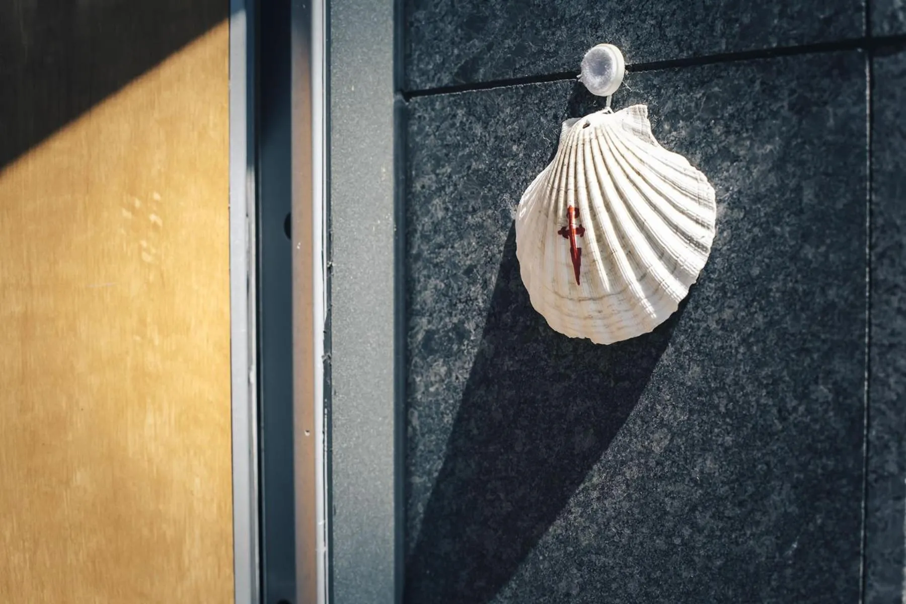 Decorative detail in Casa Ferran, amplias habitaciones y apartamentos de montaña