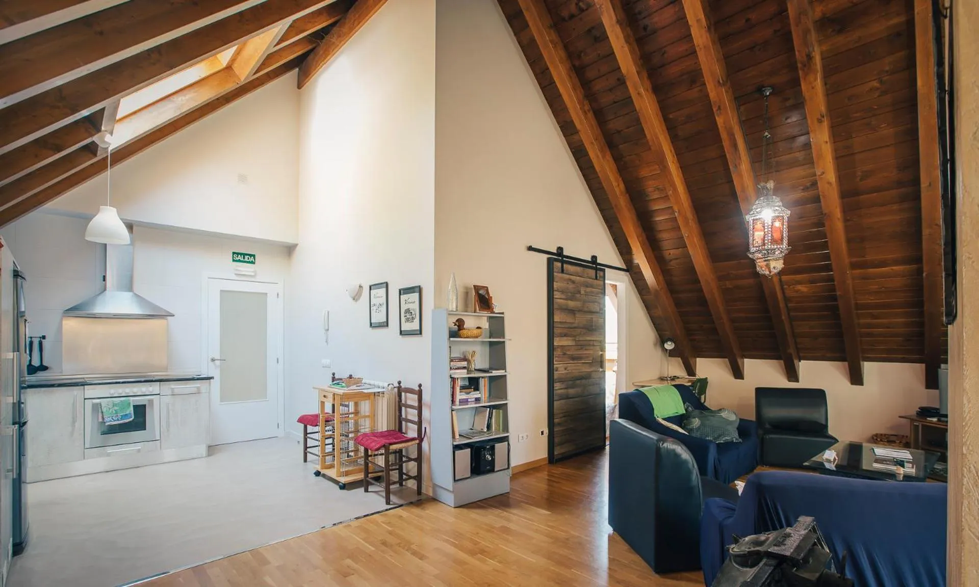 Dining area in Casa Ferran, amplias habitaciones y apartamentos de montaña