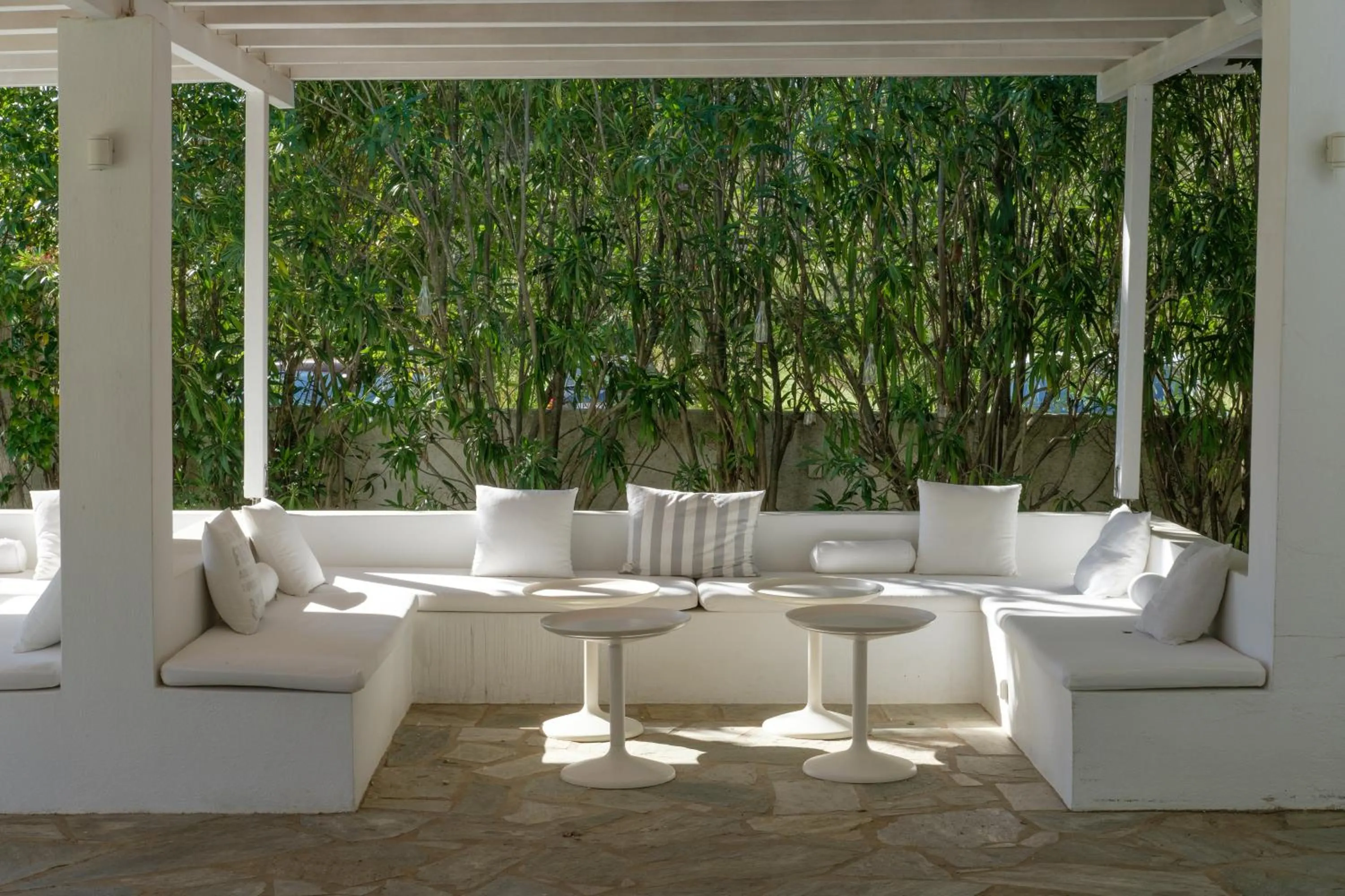 Restaurant/places to eat in Skiathos Holidays Suites & Villas