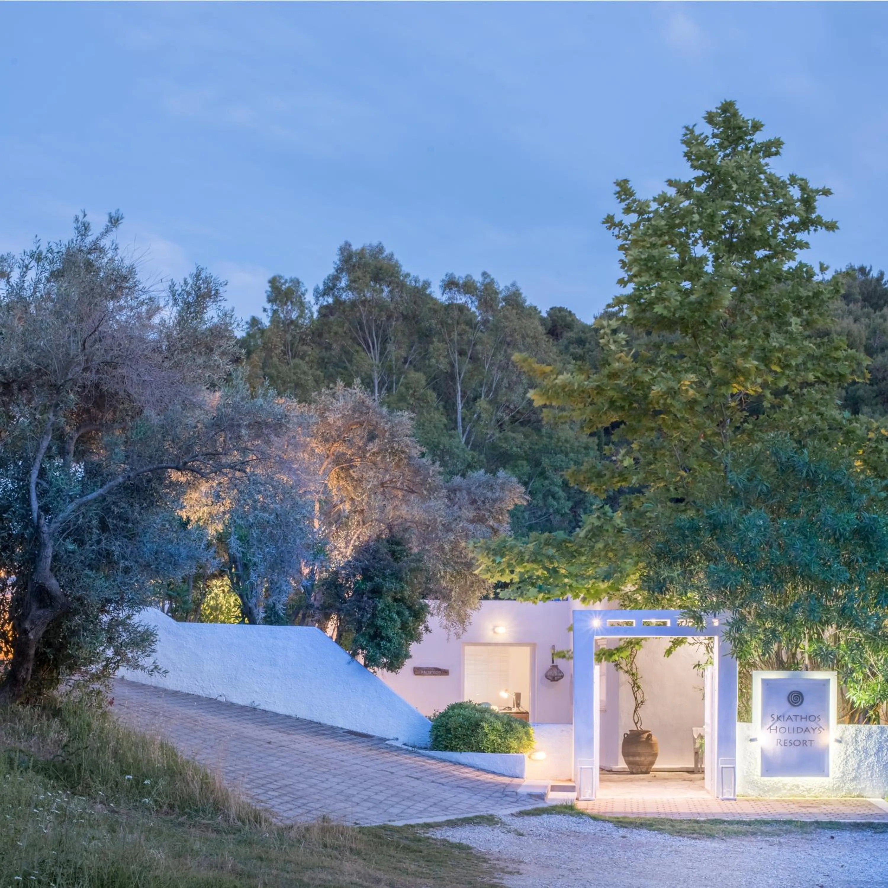 Lobby or reception in Skiathos Holidays Suites & Villas