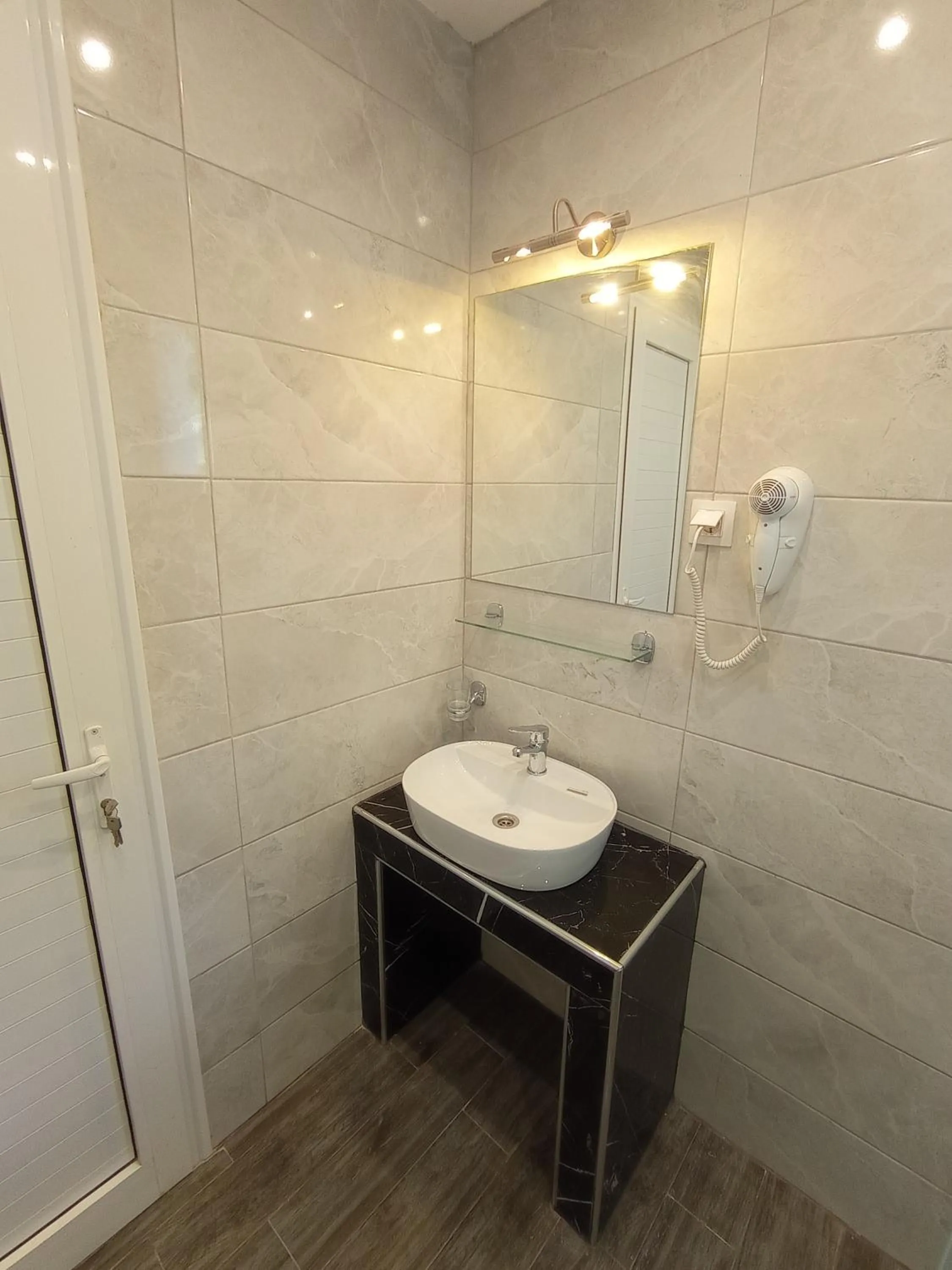 Bathroom in Fengeros Village