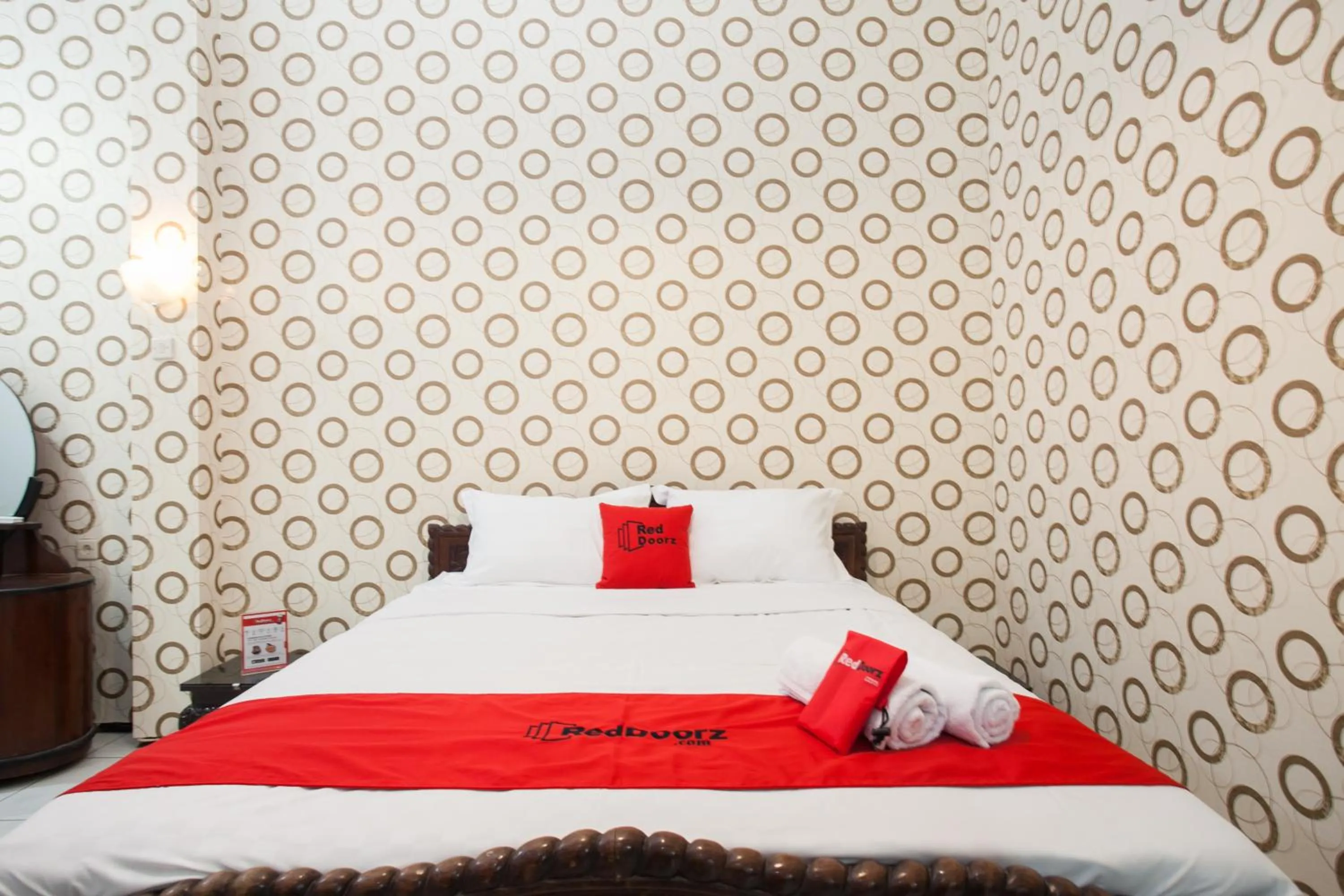 Bedroom in RedDoorz near Brawijaya University