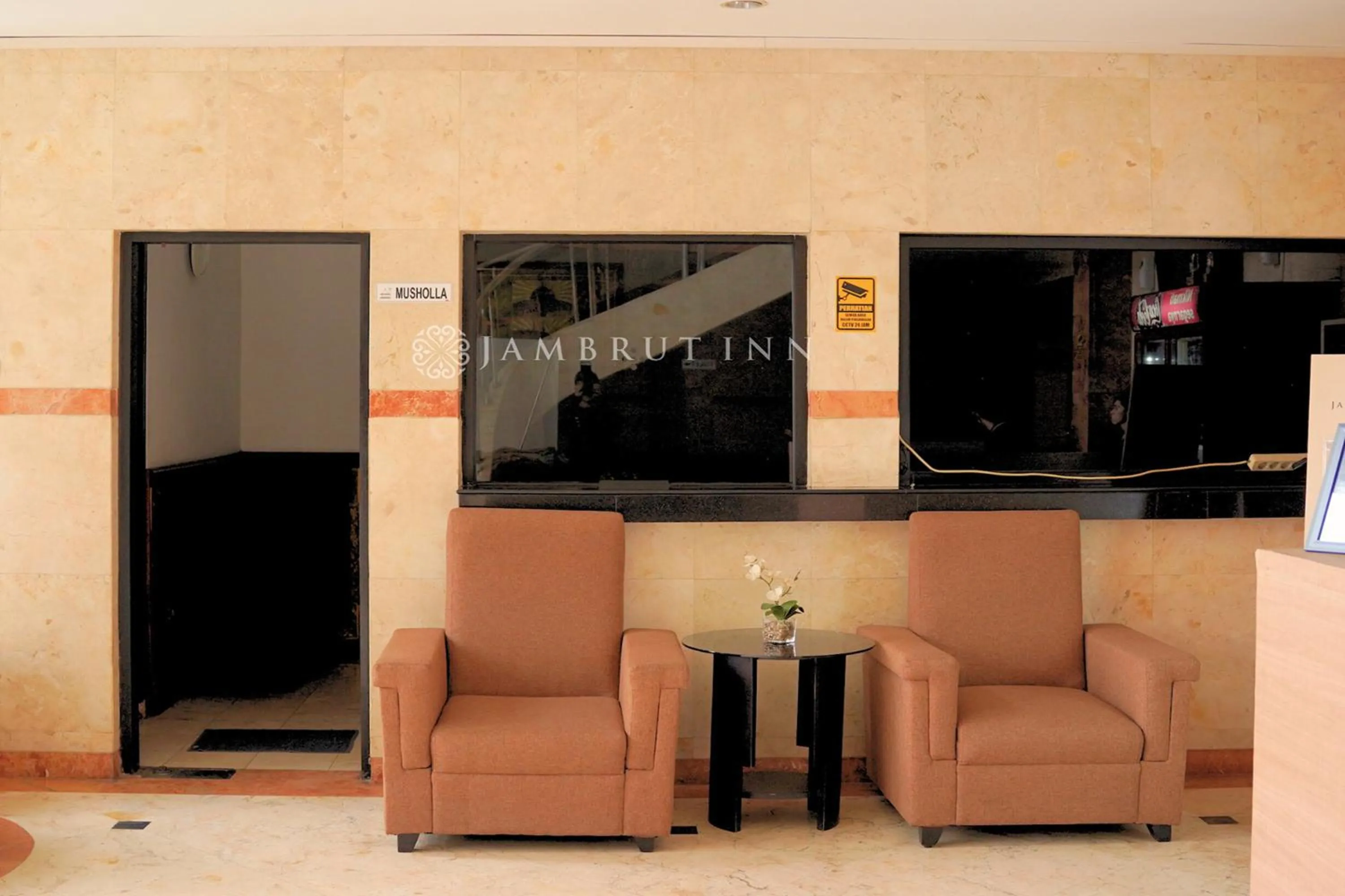 Seating area in Jambrut Inn