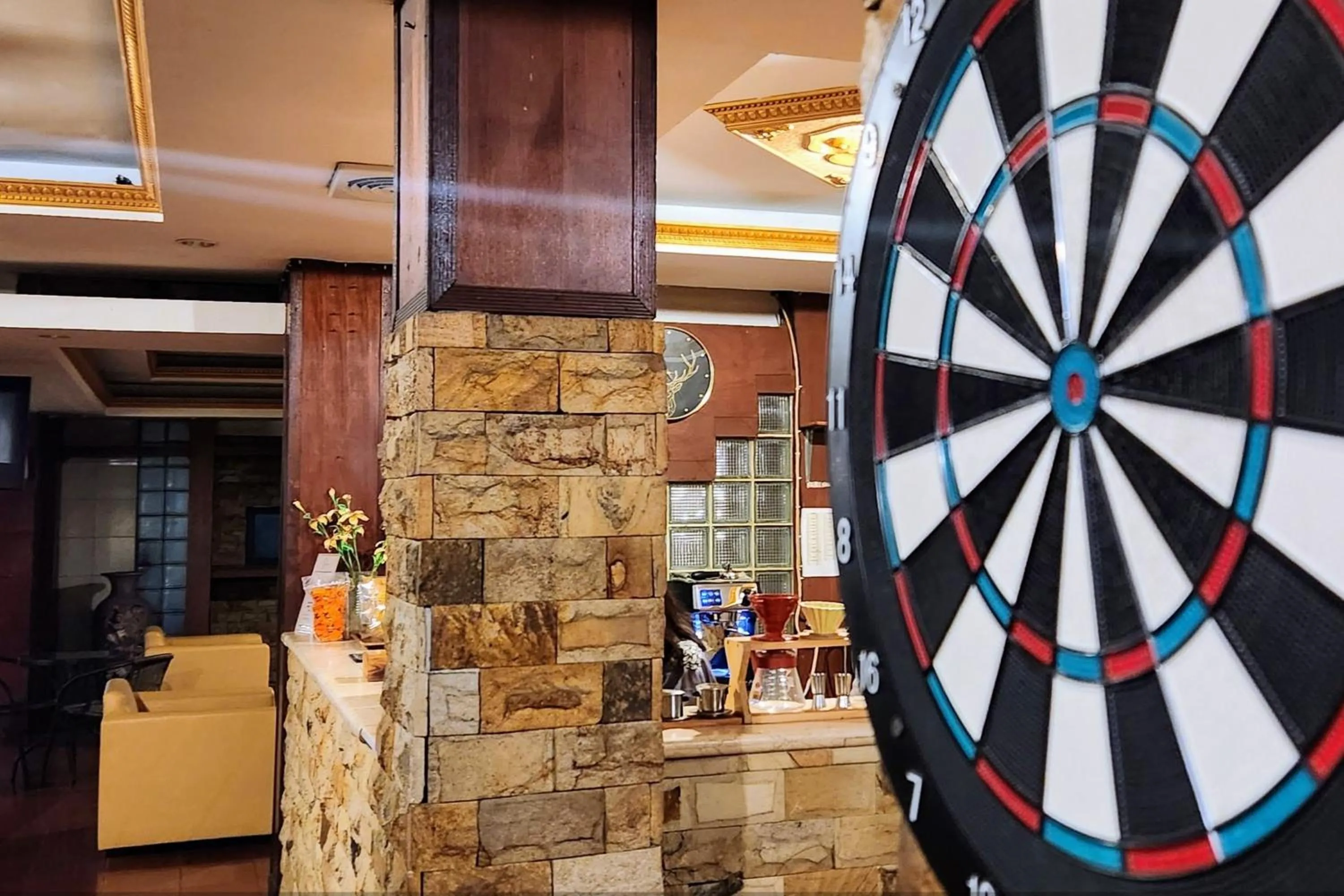 Area and facilities in Jambrut Inn