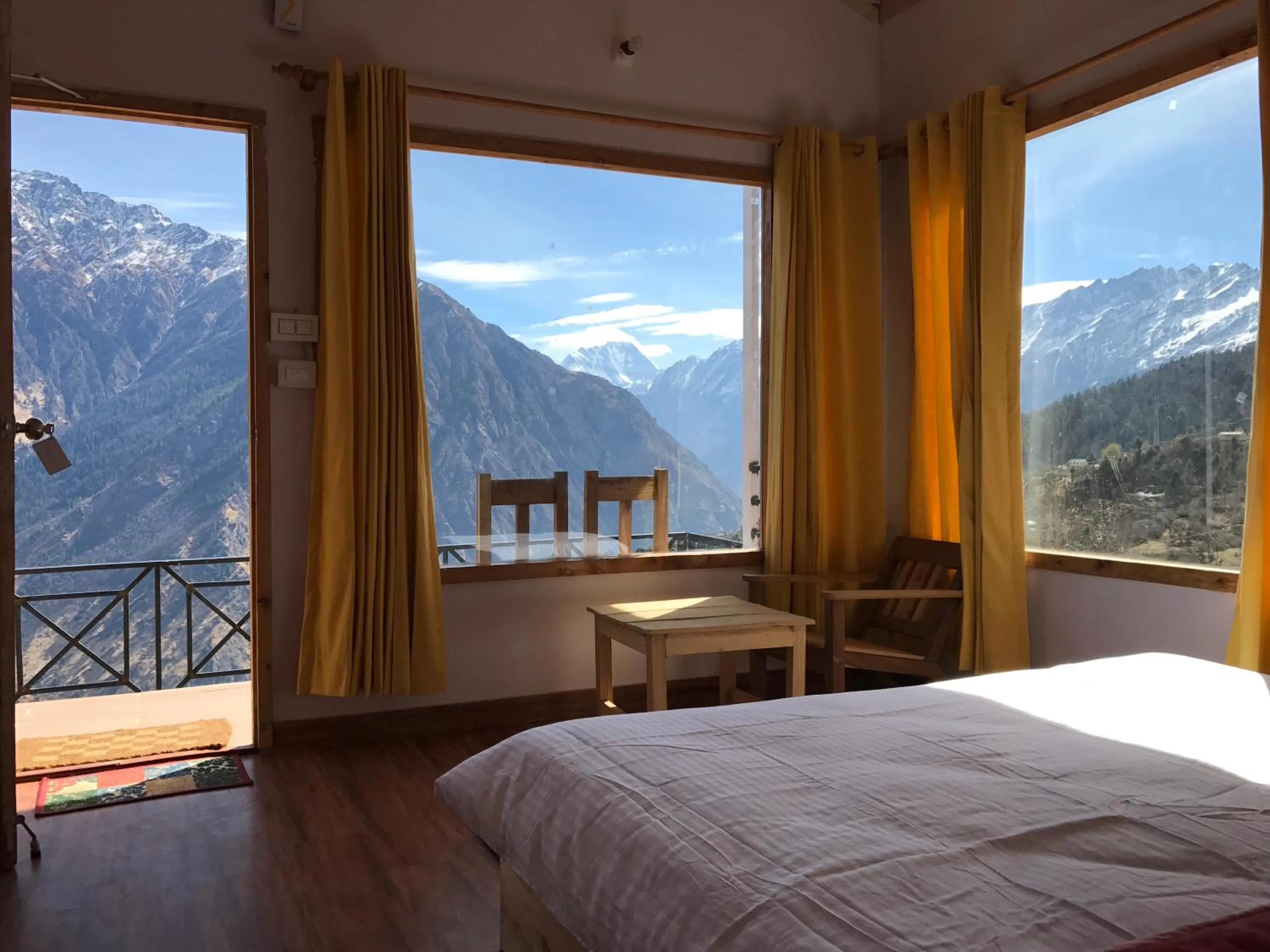 Property building, Bed in Mountain Rover Auli Resort