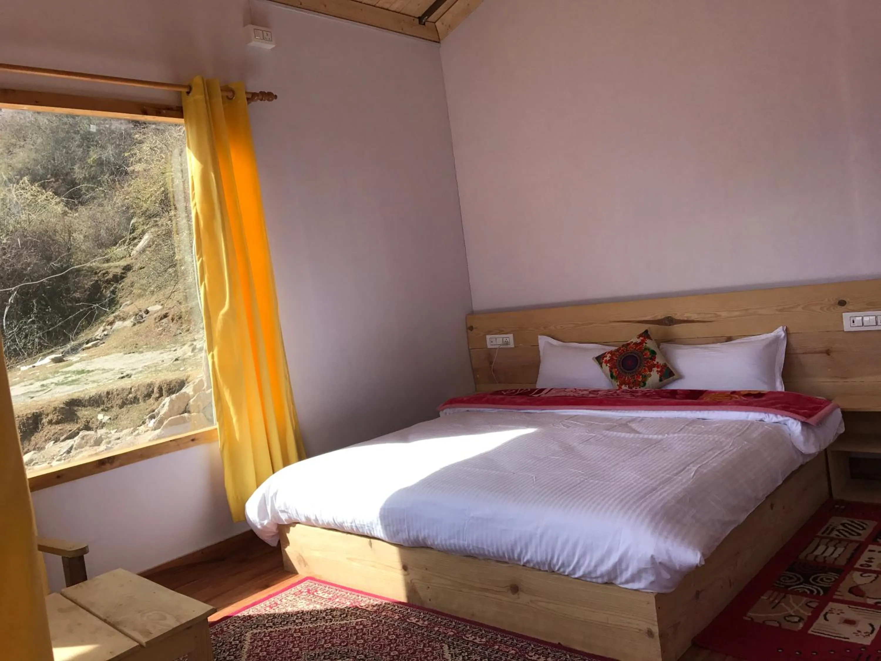 Property building, Bed in Mountain Rover Auli Resort