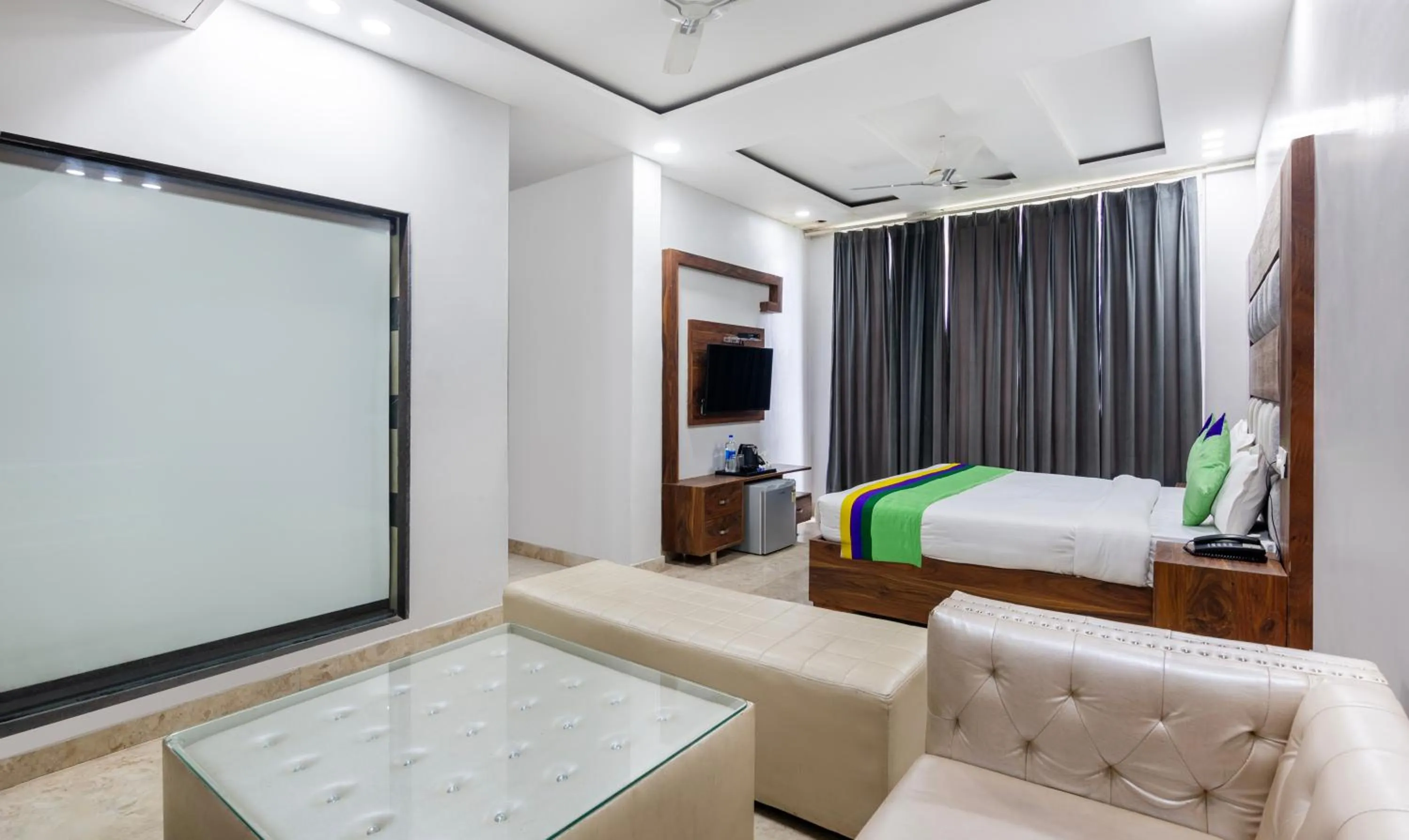 Bedroom, Bed in Treebo JD Residency Mohali