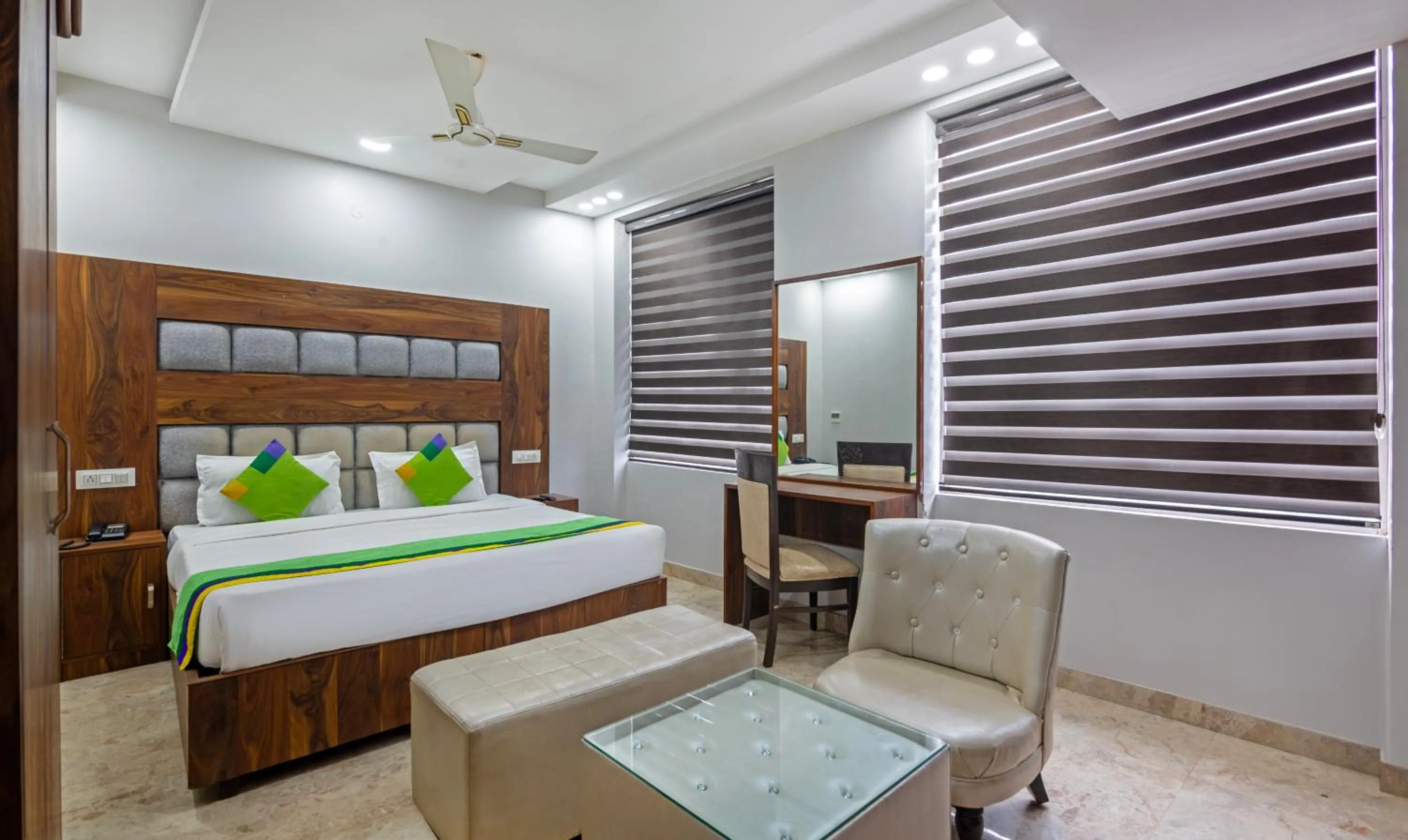 Bedroom, Bed in Treebo JD Residency Mohali