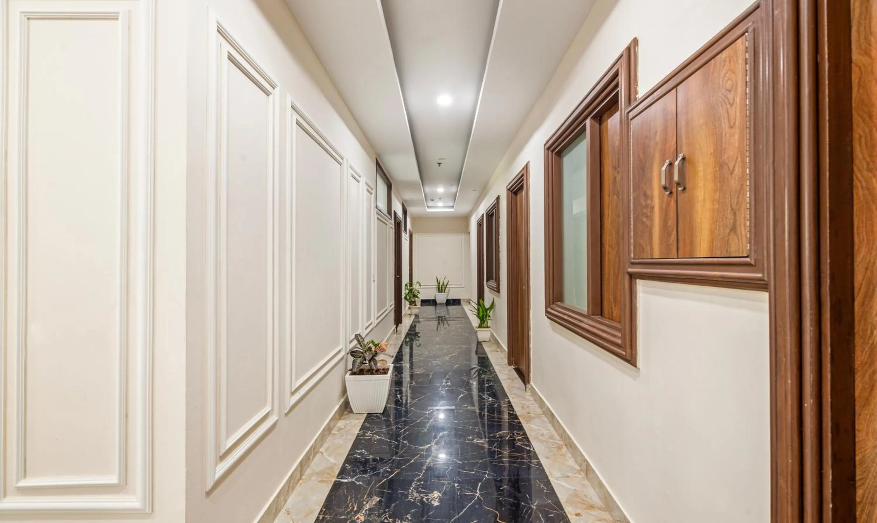 Lobby or reception in Treebo JD Residency Mohali