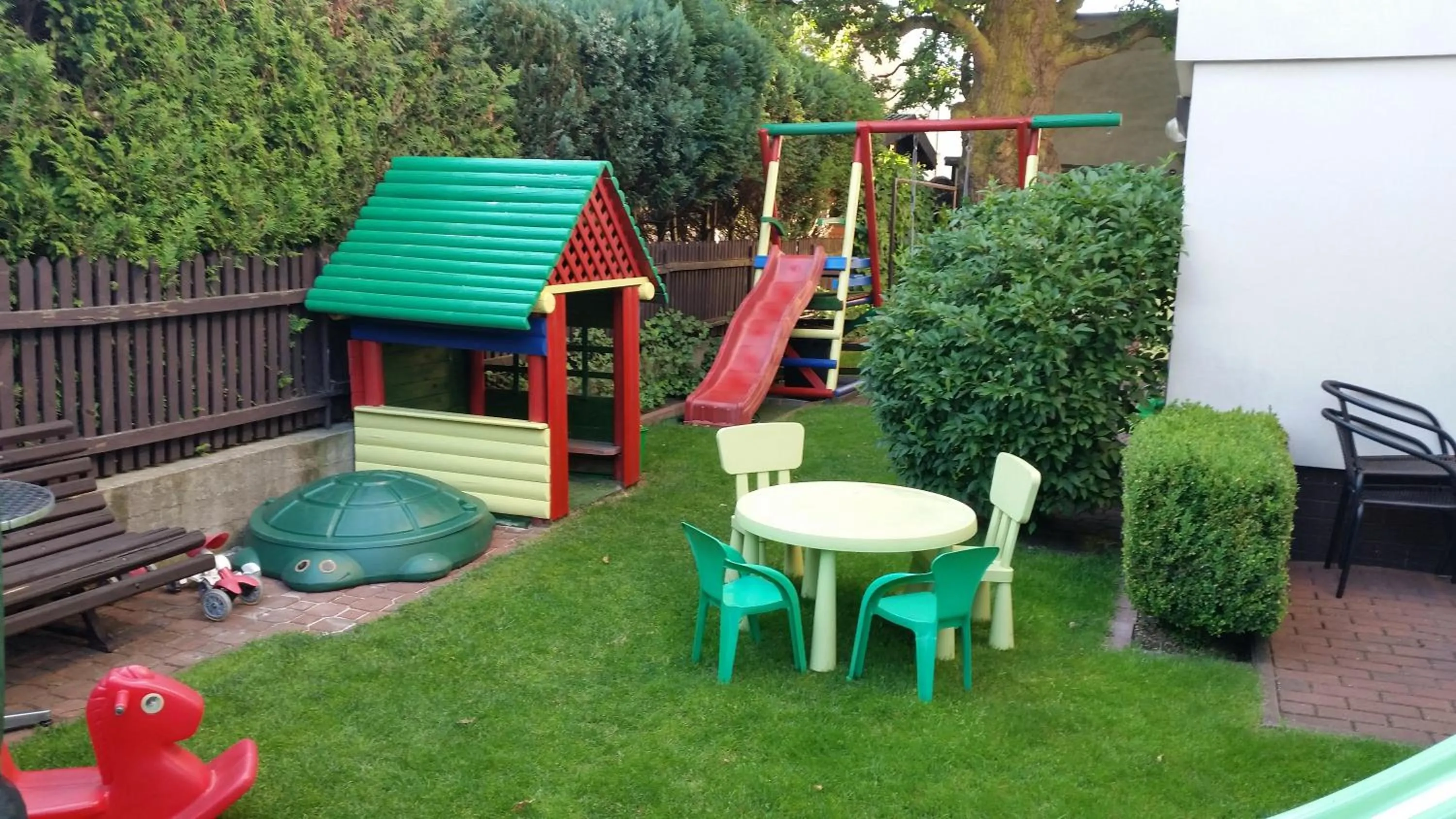 Area and facilities in Villa Pod Dębem