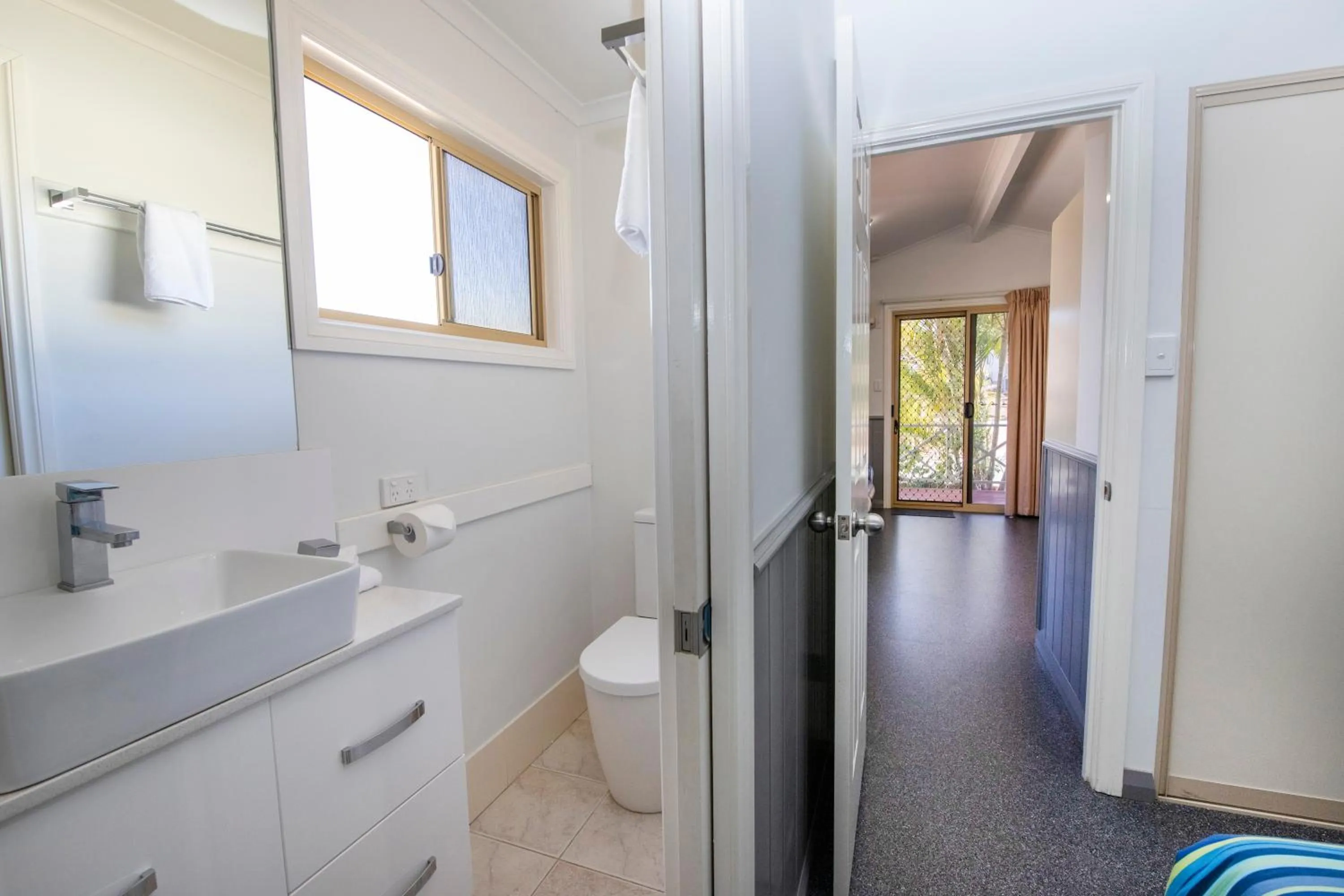 Bathroom in Karrinyup Waters Resort