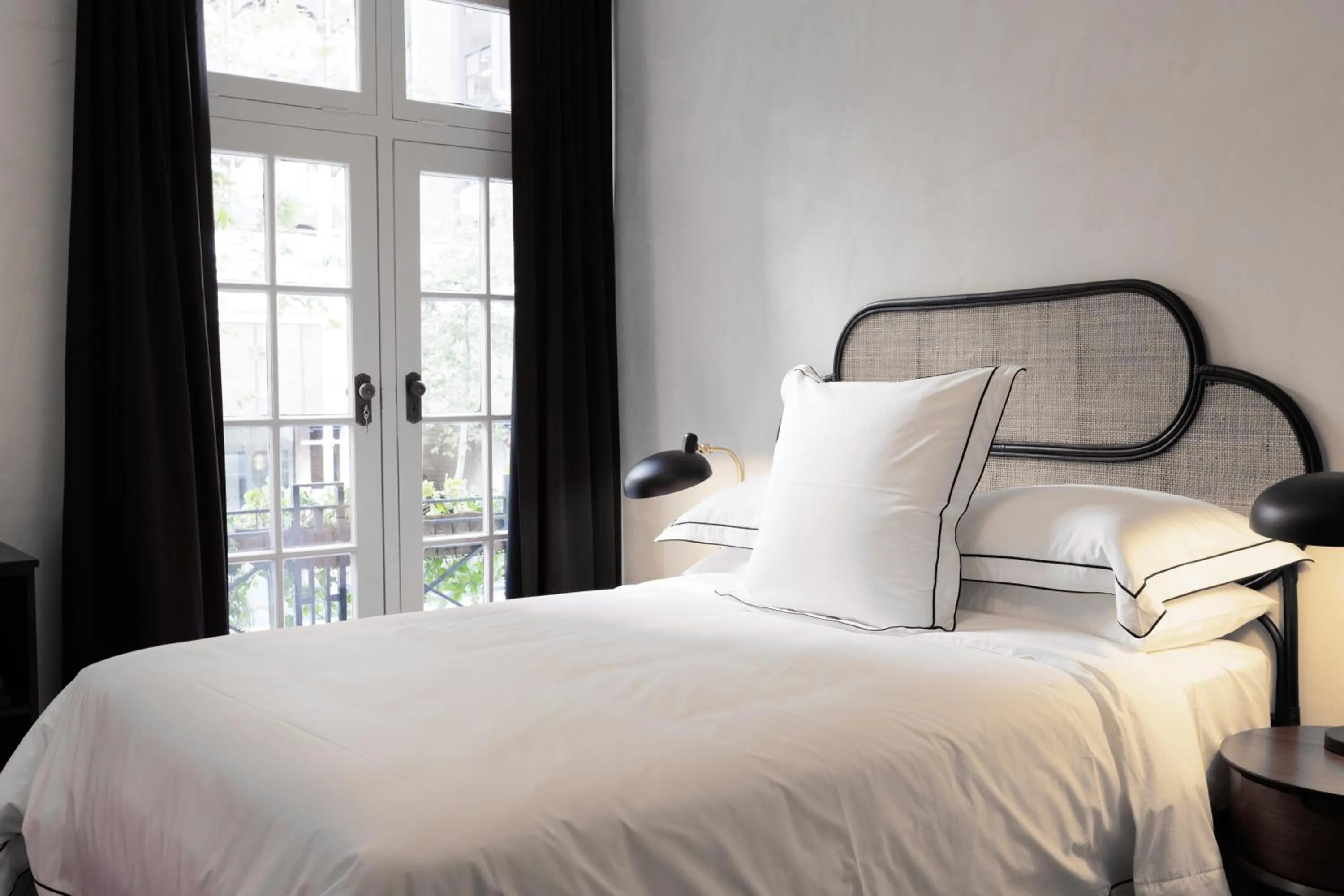 Bedroom, Bed in The Strand Hotel