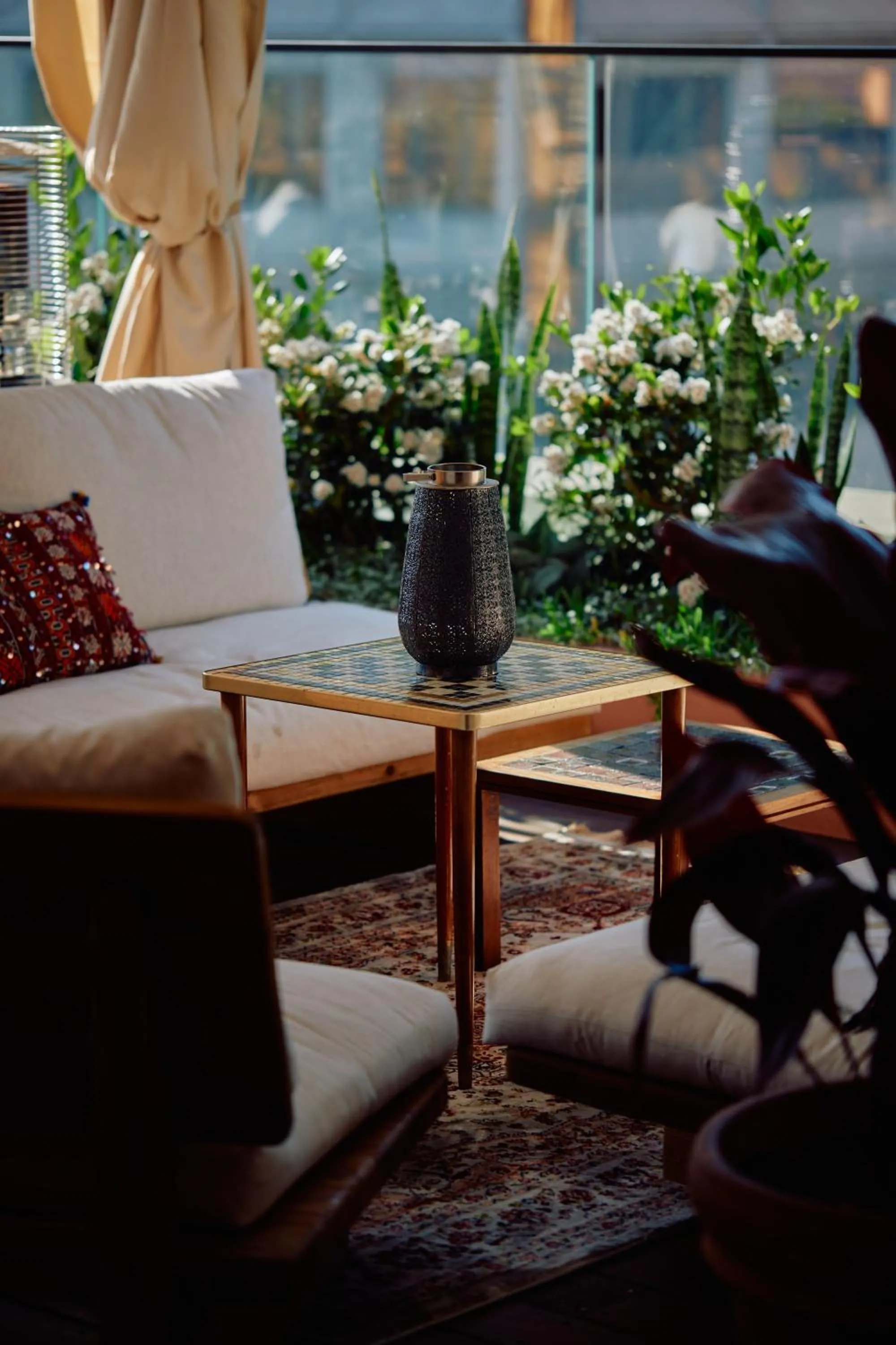 Restaurant/places to eat in The Strand Hotel