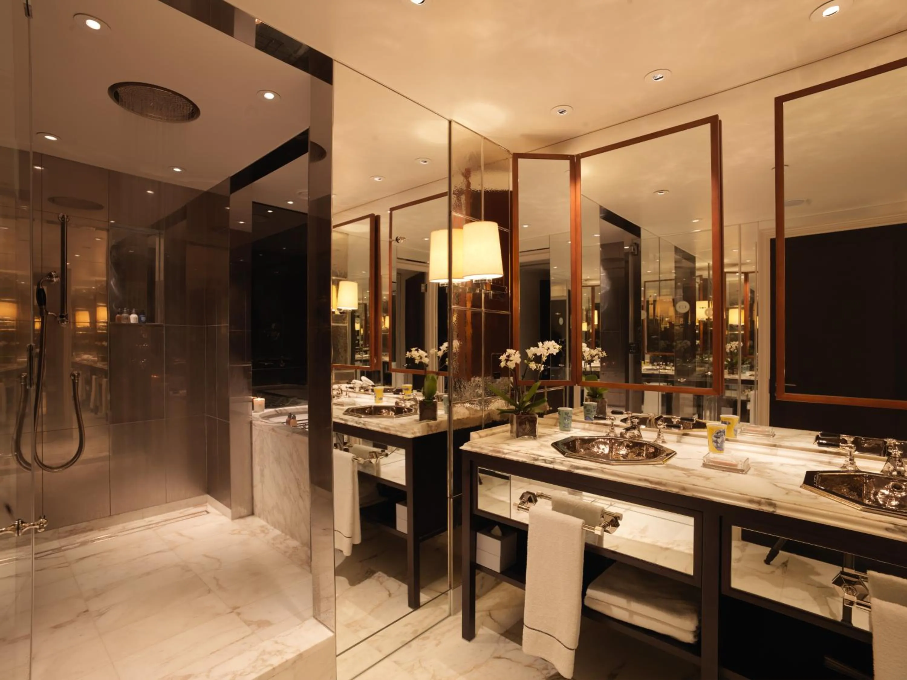 Bathroom in Rosewood London