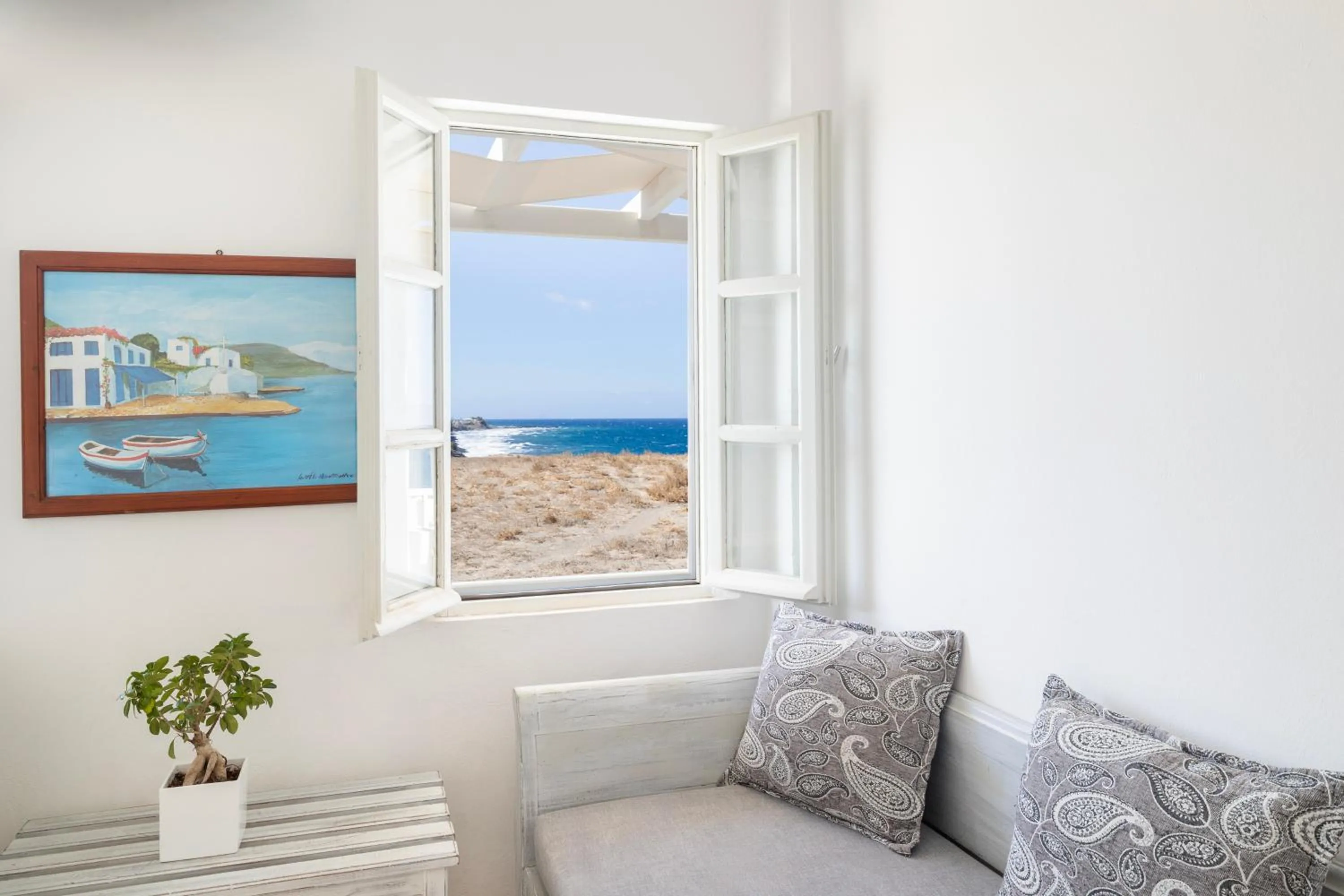 Living room in Vrachia Studios & Apartments