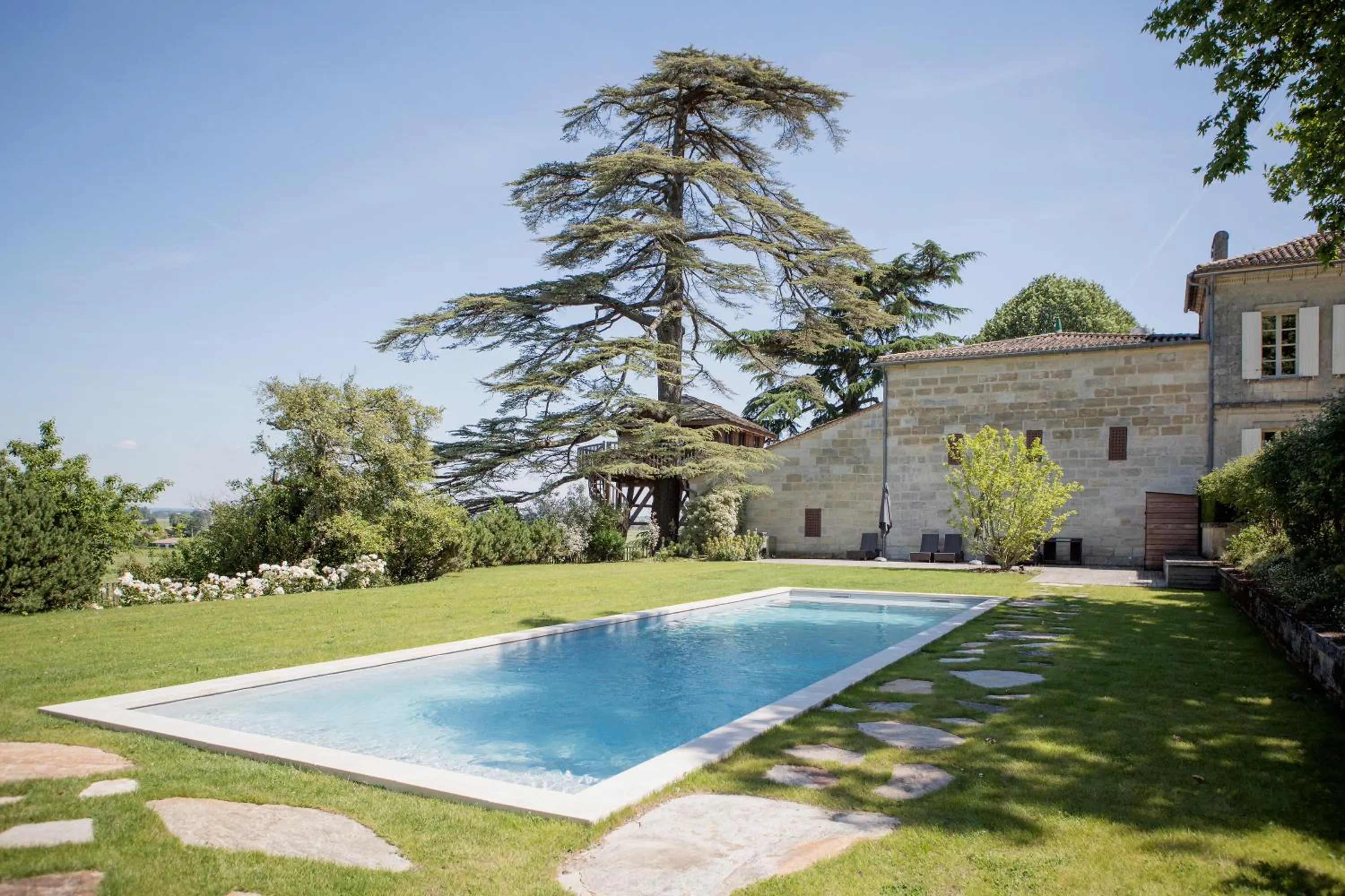 Swimming pool in Le Relais de Franc Mayne Saint Emilion