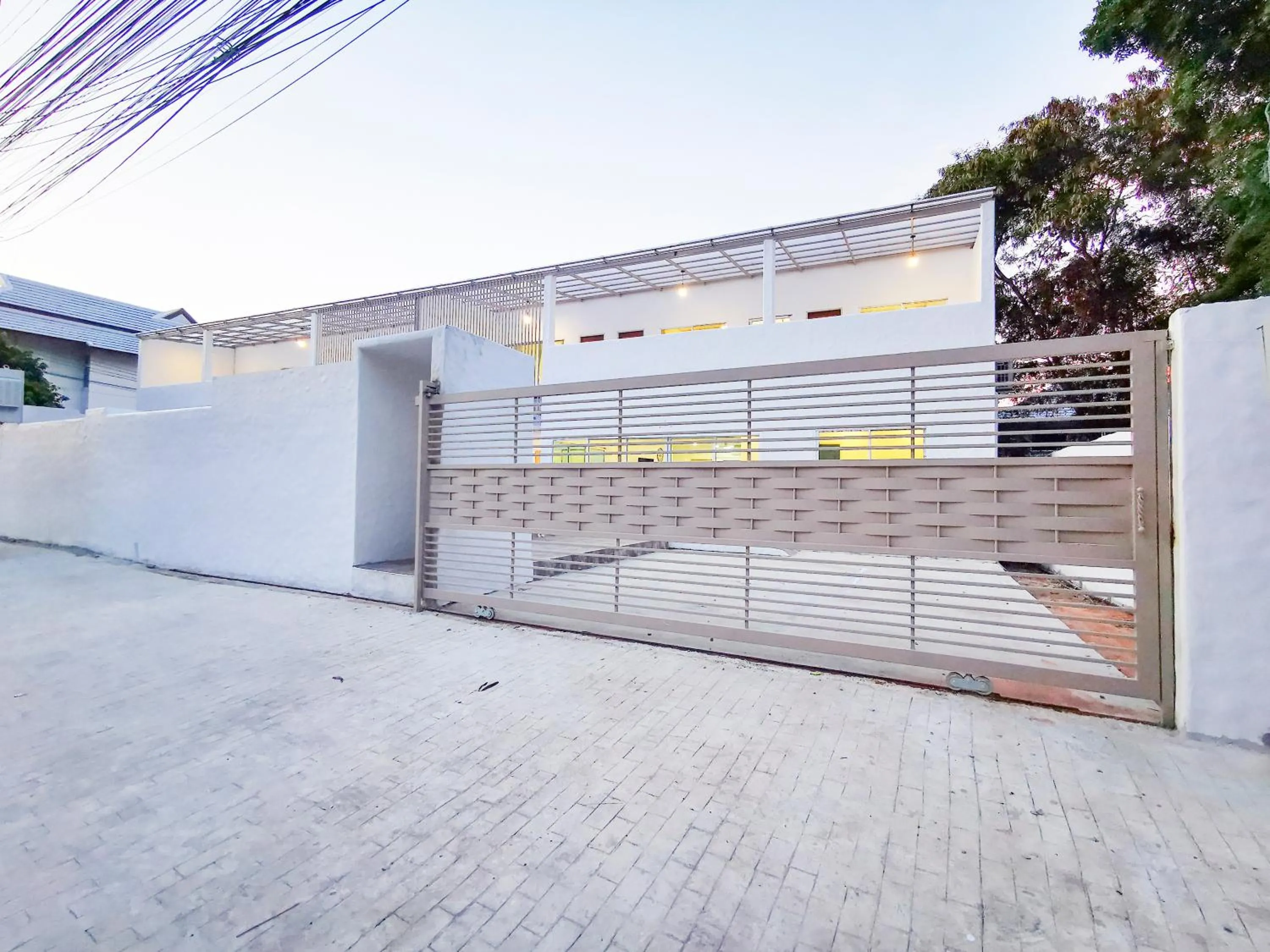 Property building in Thepprasit Cosy