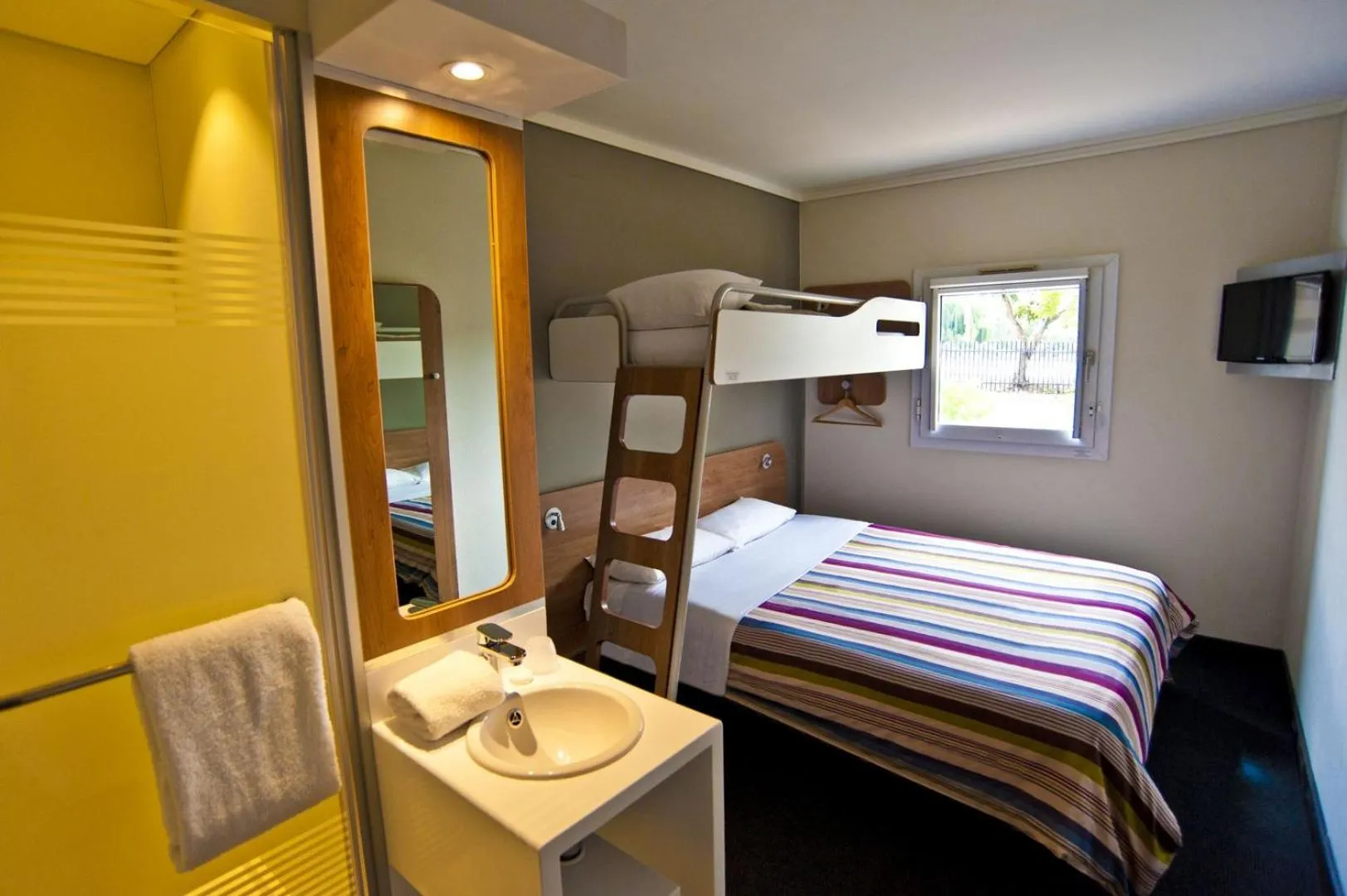 Bedroom, Bed in SUN1 O.R.TAMBO