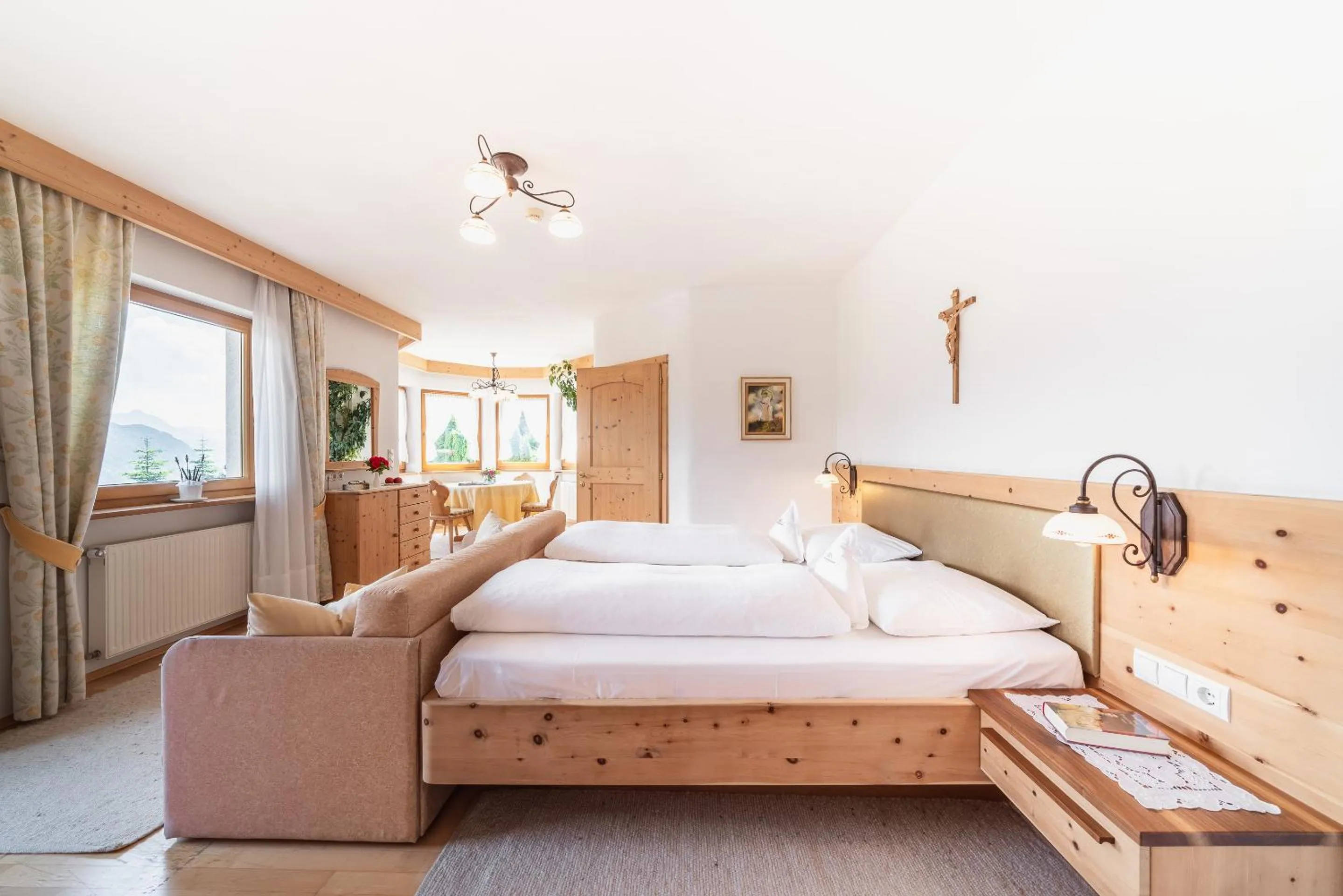 Photo of the whole room, Bed in Berglandhotel Untertheimerhof