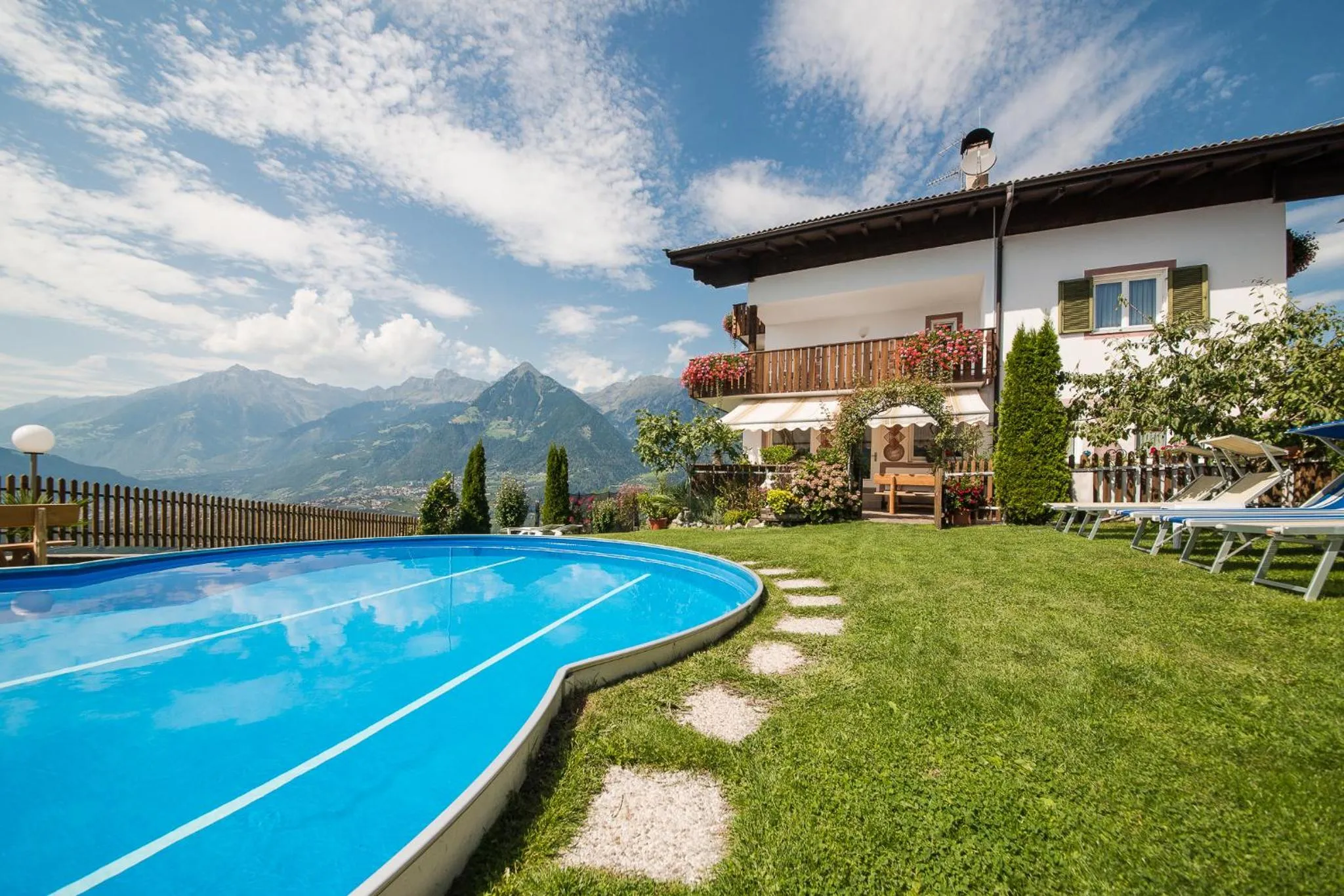 Property building in Garni Georgenhöhe