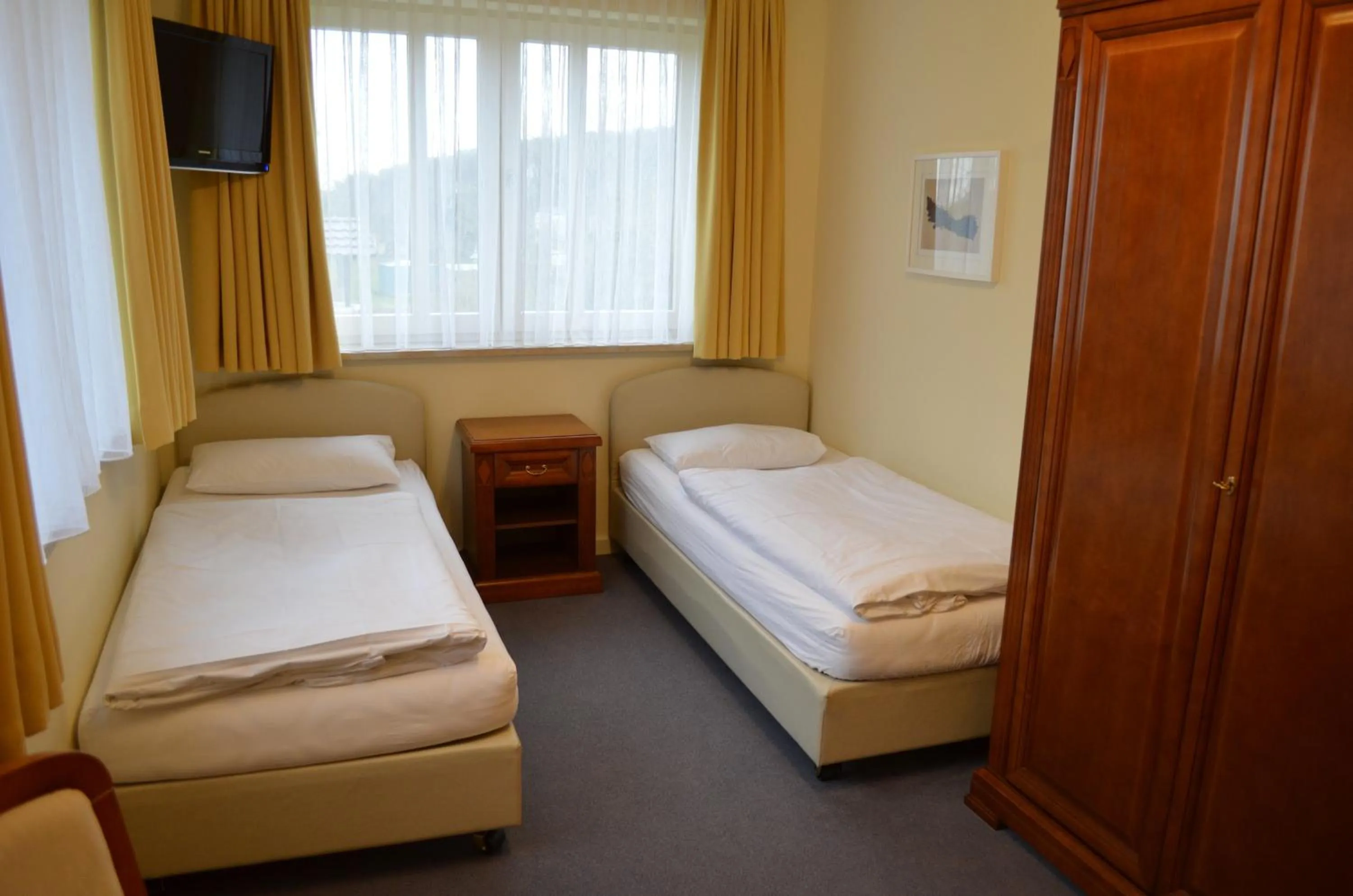 Bedroom, Bed in Hotel Pension Bellevue