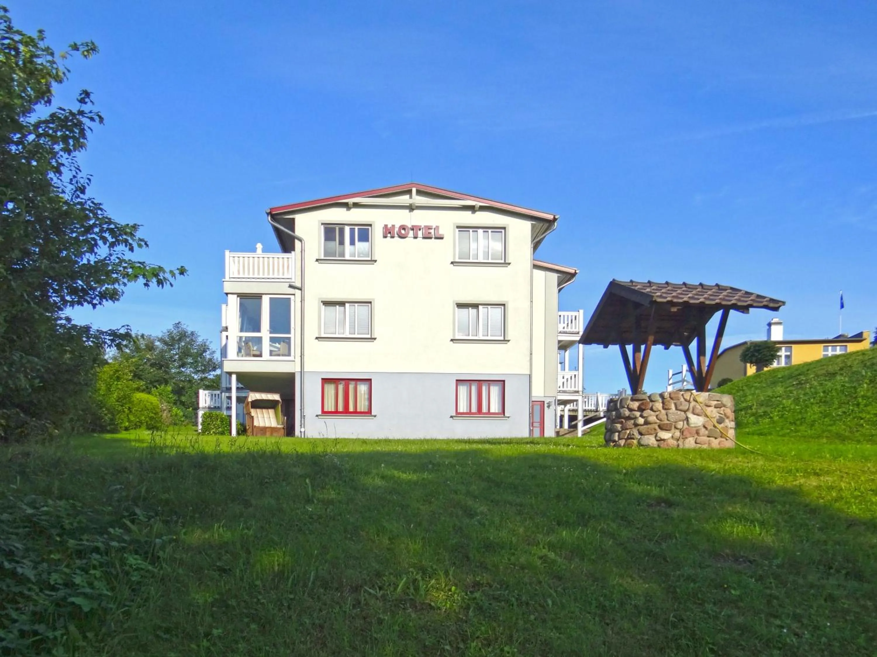 Property building in Hotel Pension Bellevue