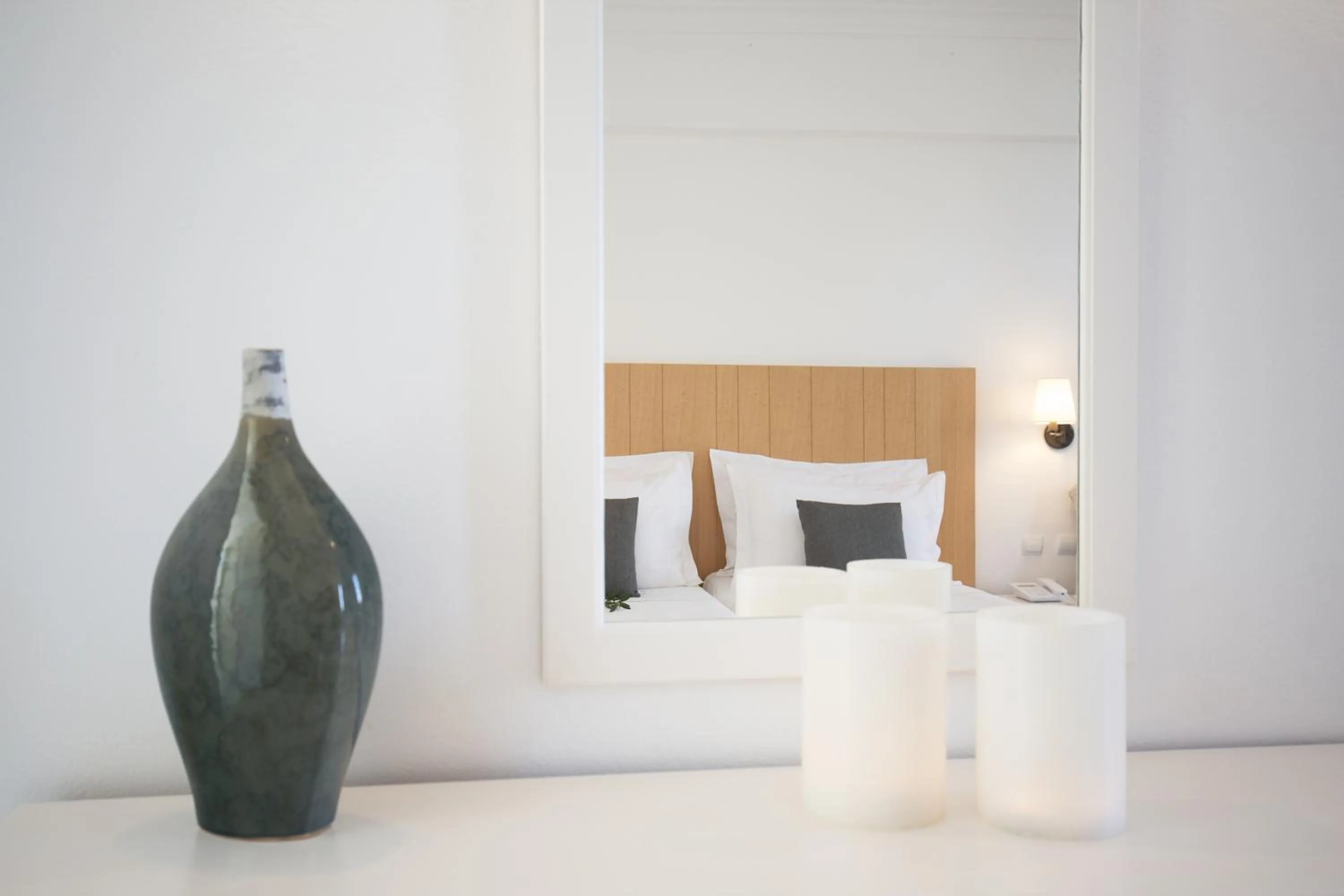 Decorative detail, Bed in Samaina Inn