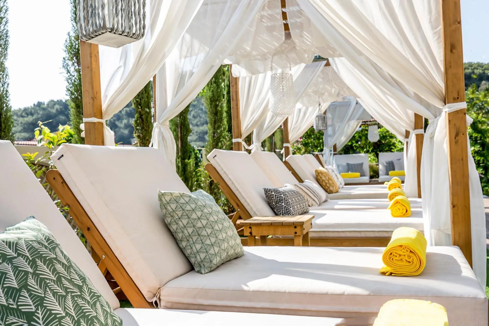 Area and facilities in Samaina Inn