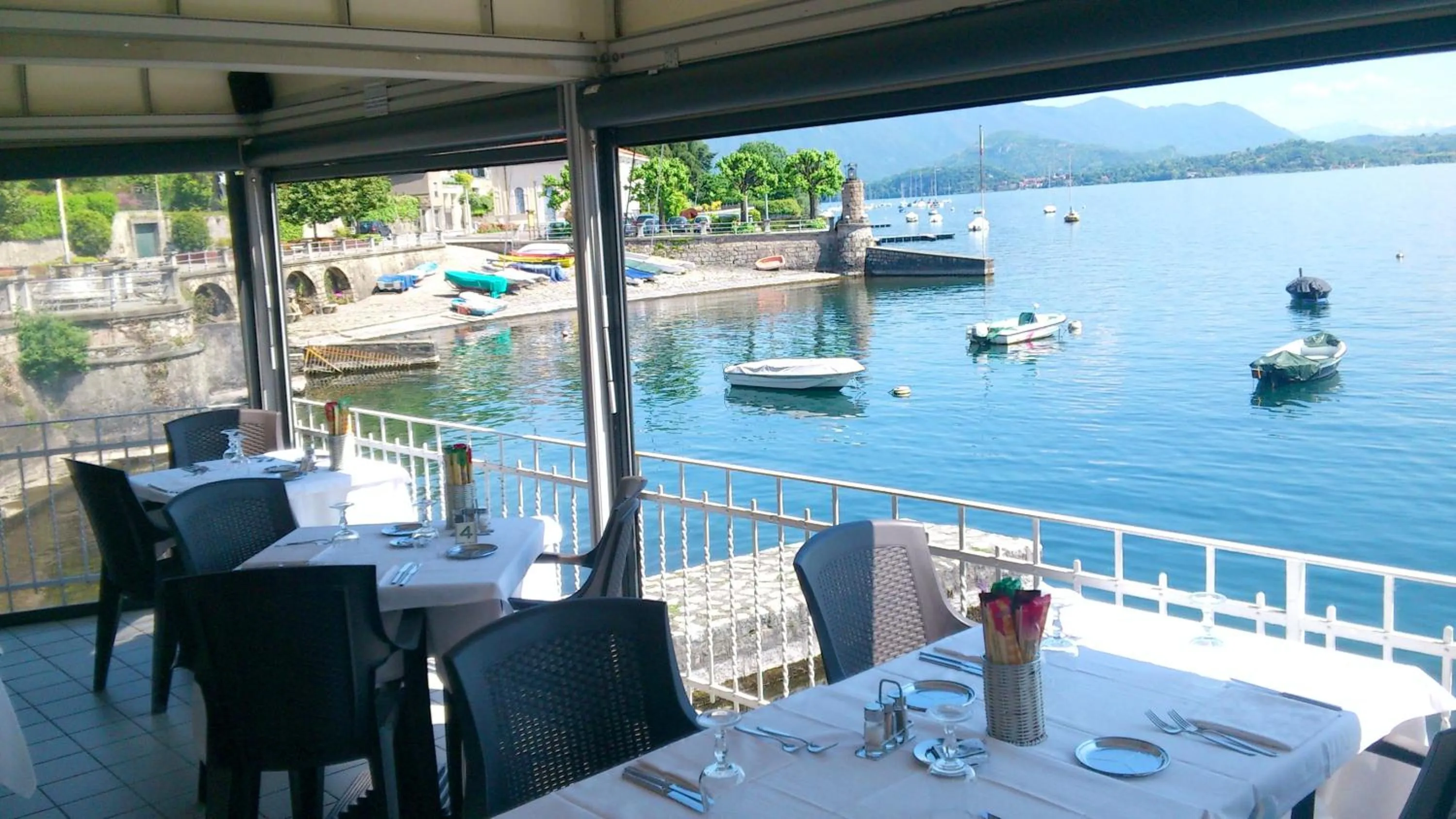 Restaurant/places to eat in Lago Maggiore