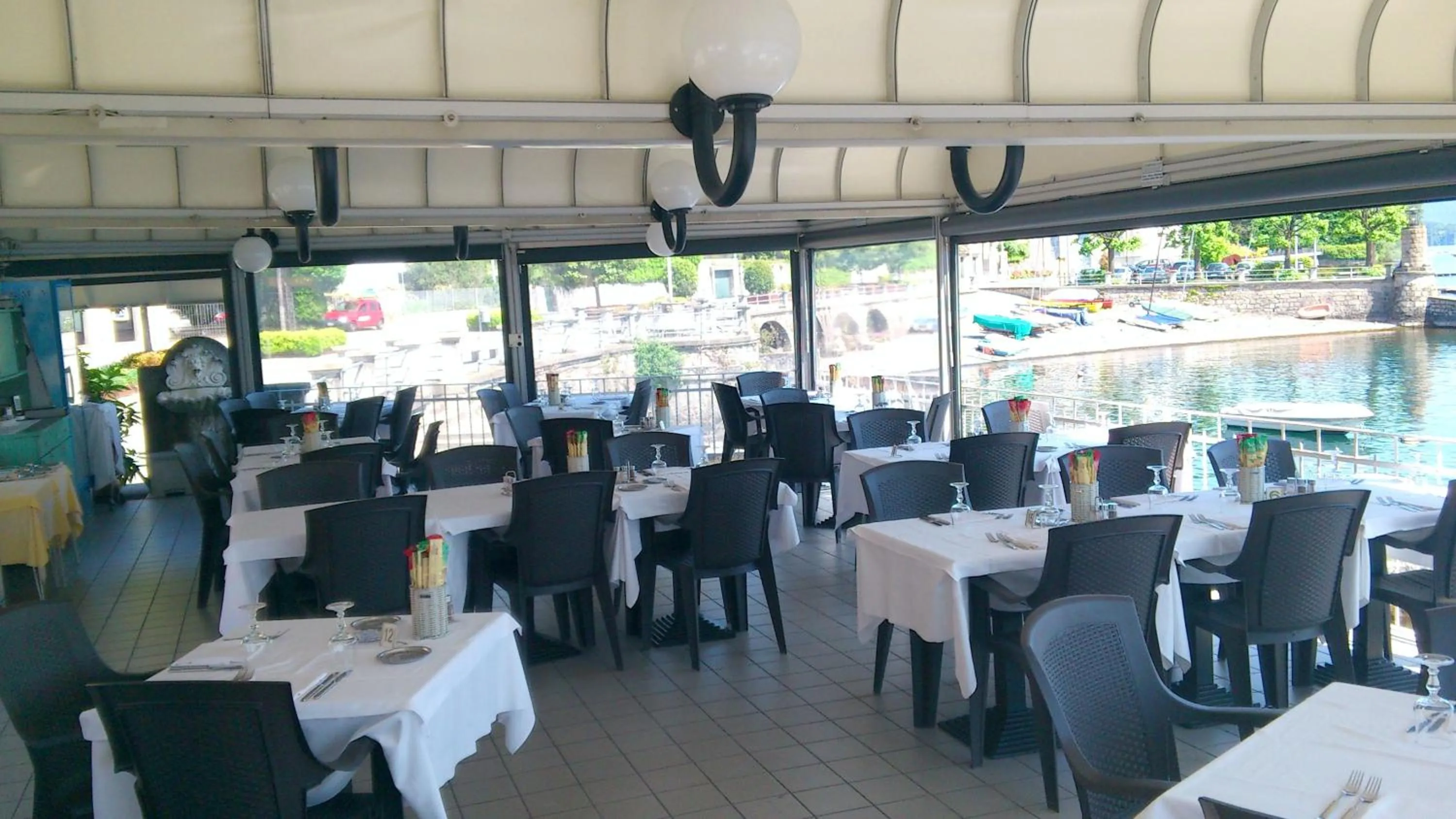 Restaurant/places to eat in Lago Maggiore