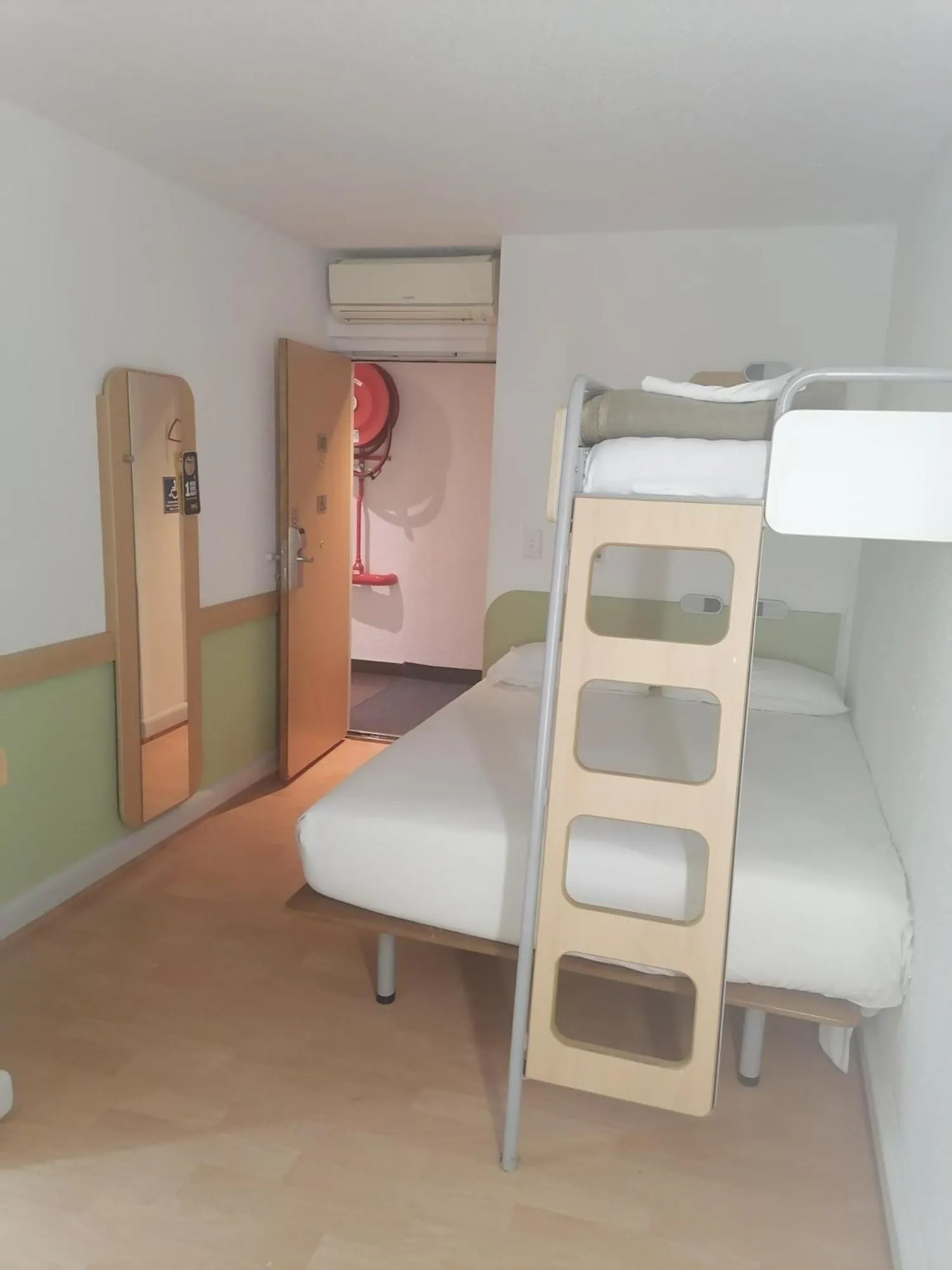 Photo of the whole room, Bed in SUN1 BLOEMFONTEIN