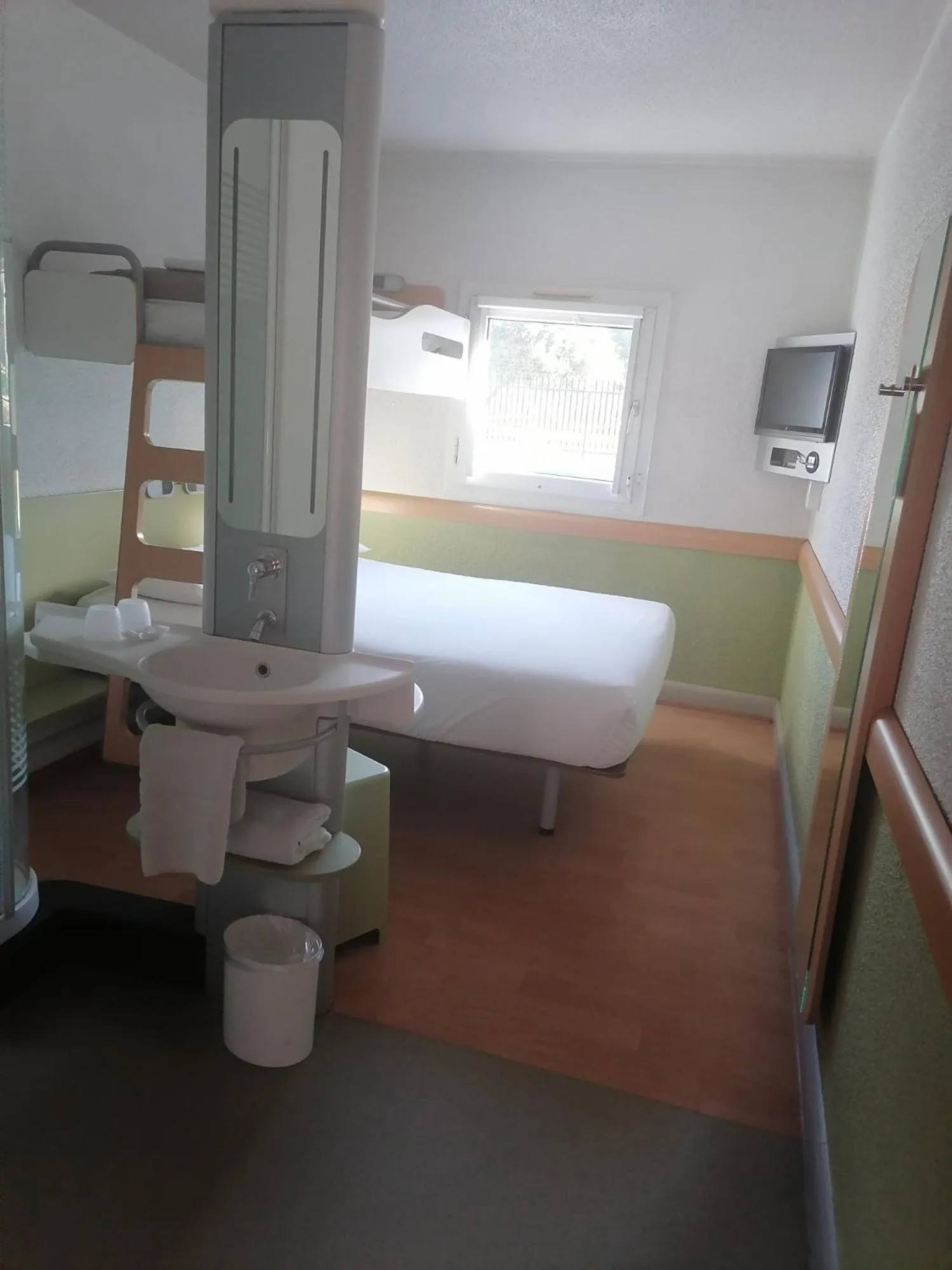 Photo of the whole room, Bed in SUN1 BLOEMFONTEIN