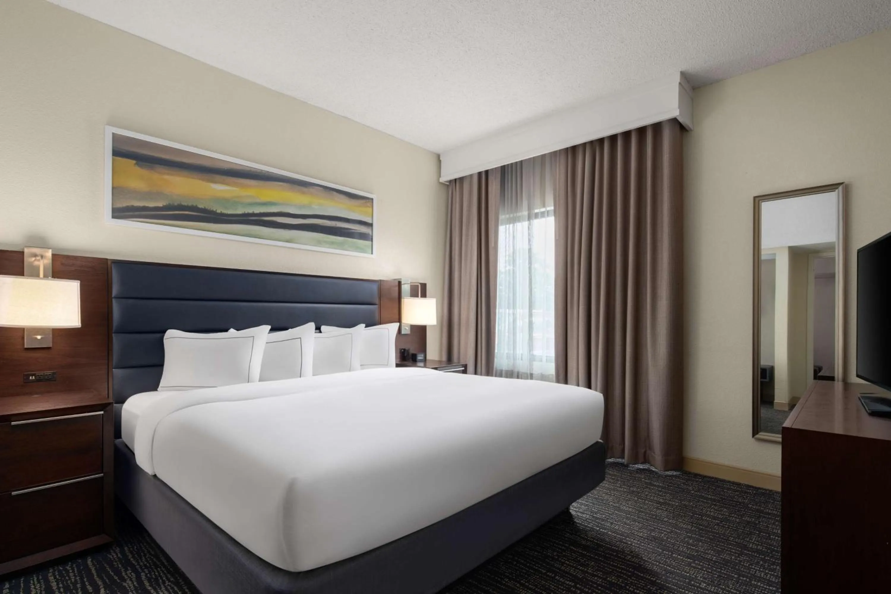 Bed in DoubleTree by Hilton Hotel Columbia