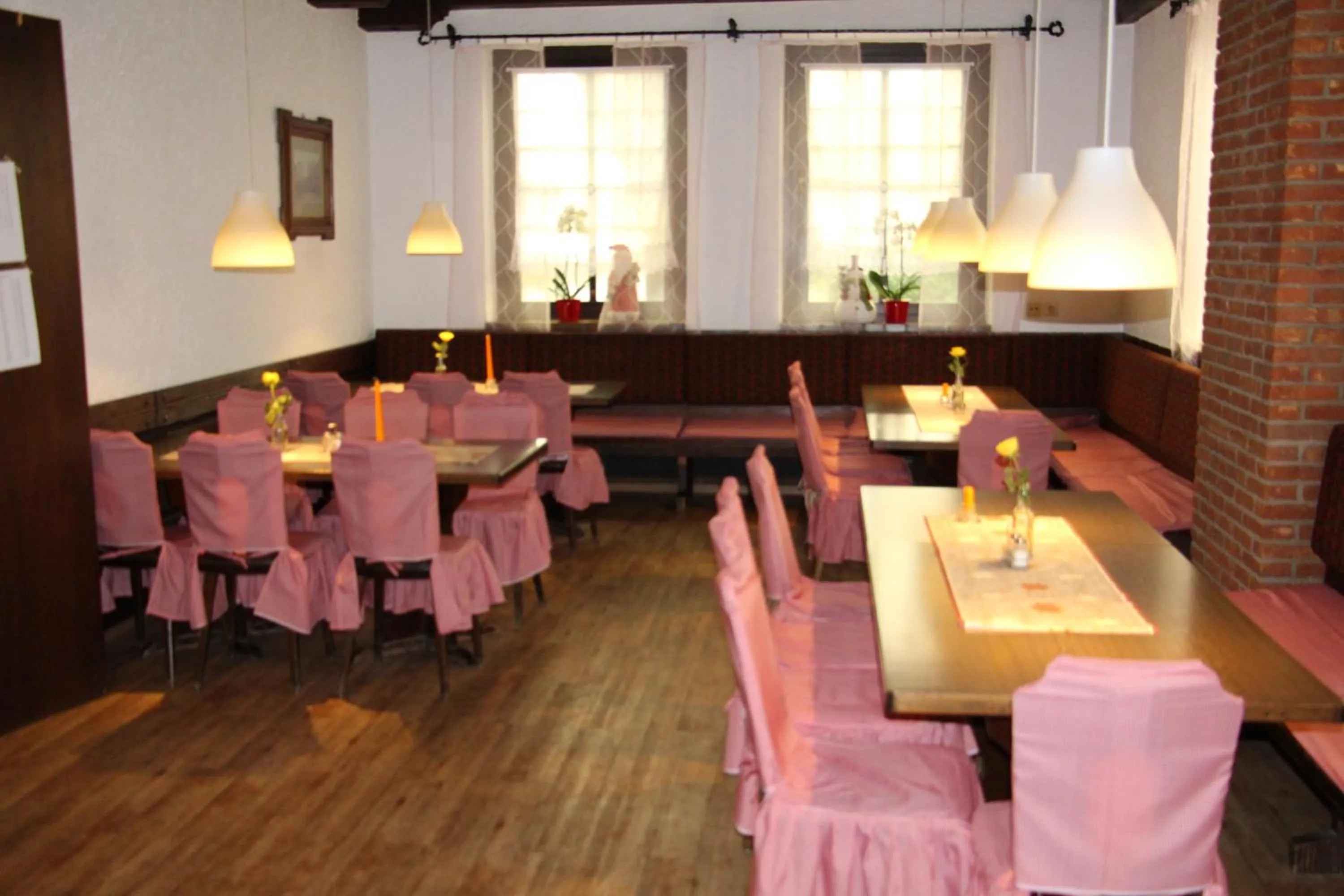 Restaurant/places to eat in Gasthof Gruner Baum