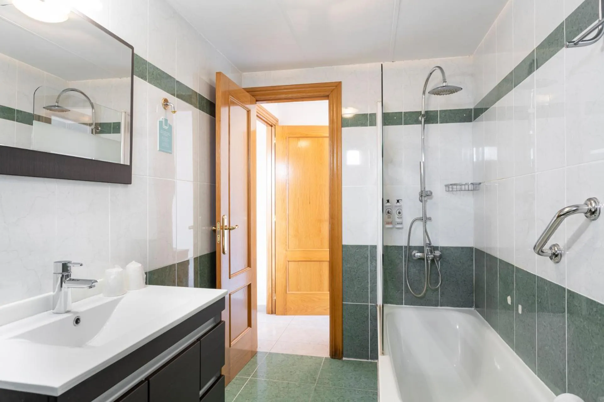 Bathroom in Hotel Alda Ciudad de Toro