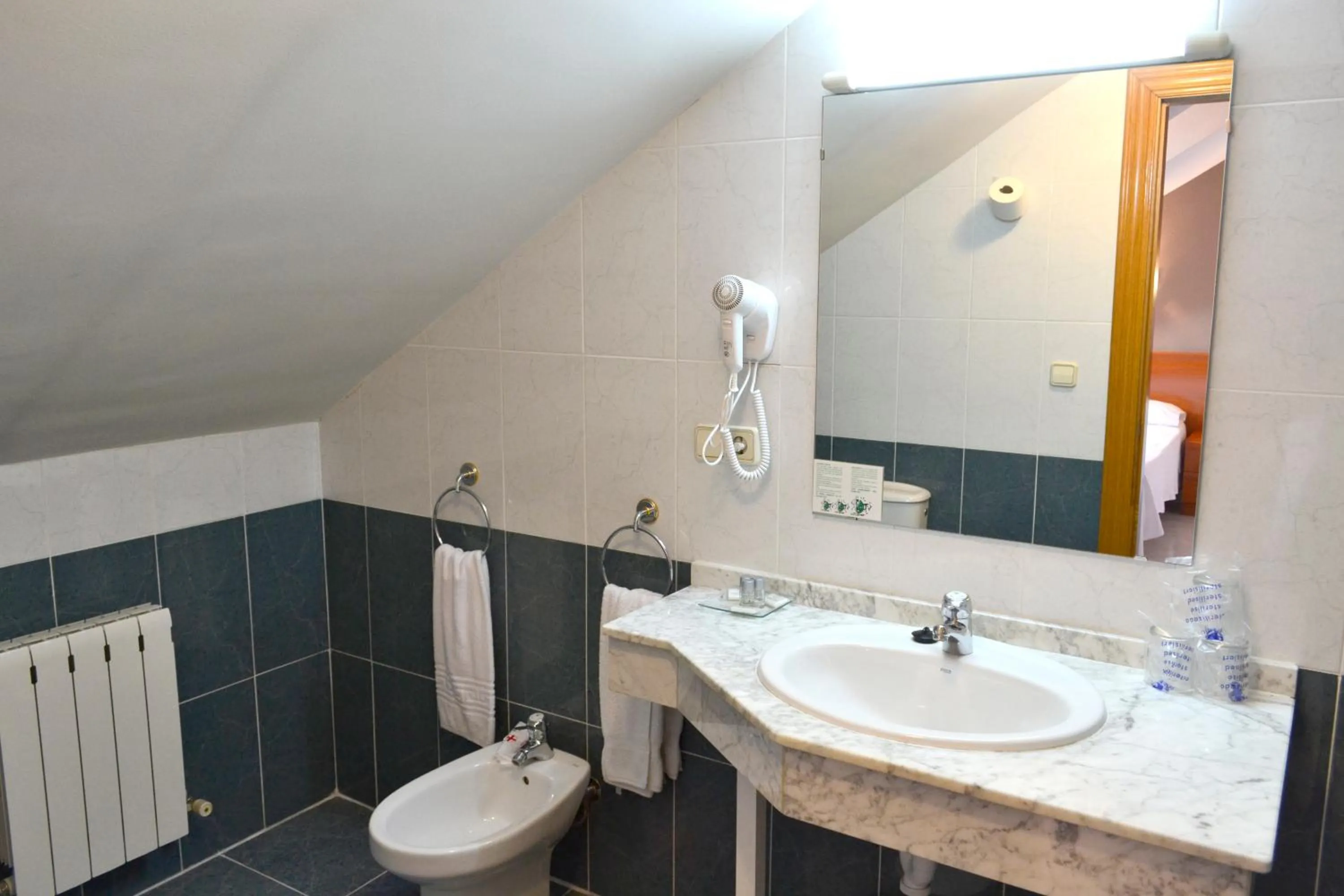 Bathroom in Hotel Alda Ciudad de Toro