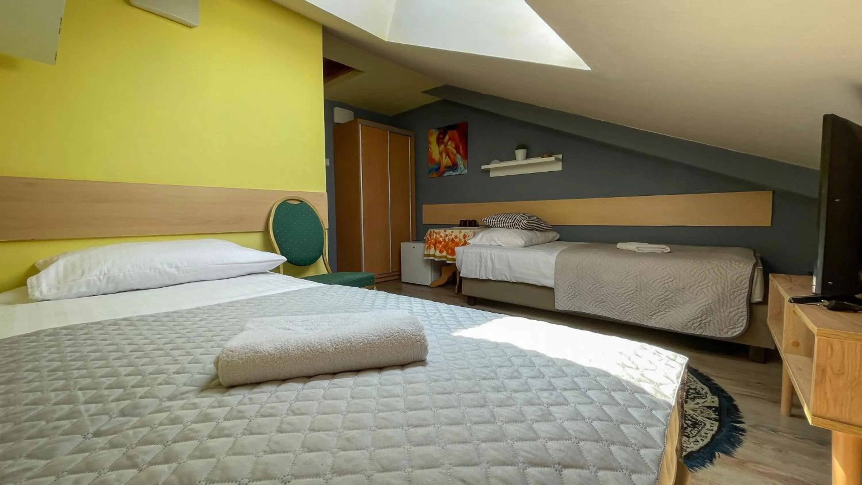 TV and multimedia, Bed in Mister