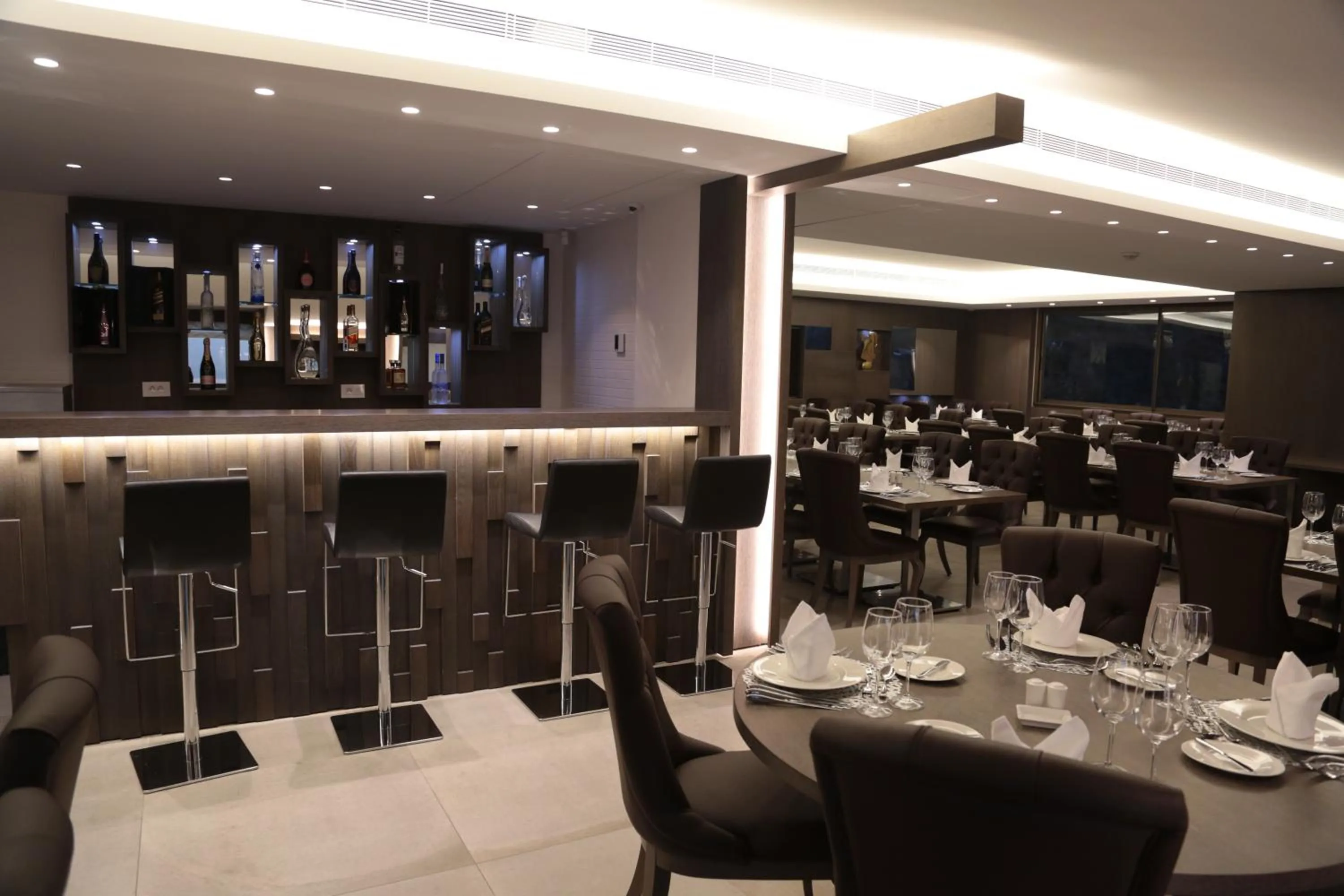 Restaurant/places to eat in Maximus Hotel Byblos