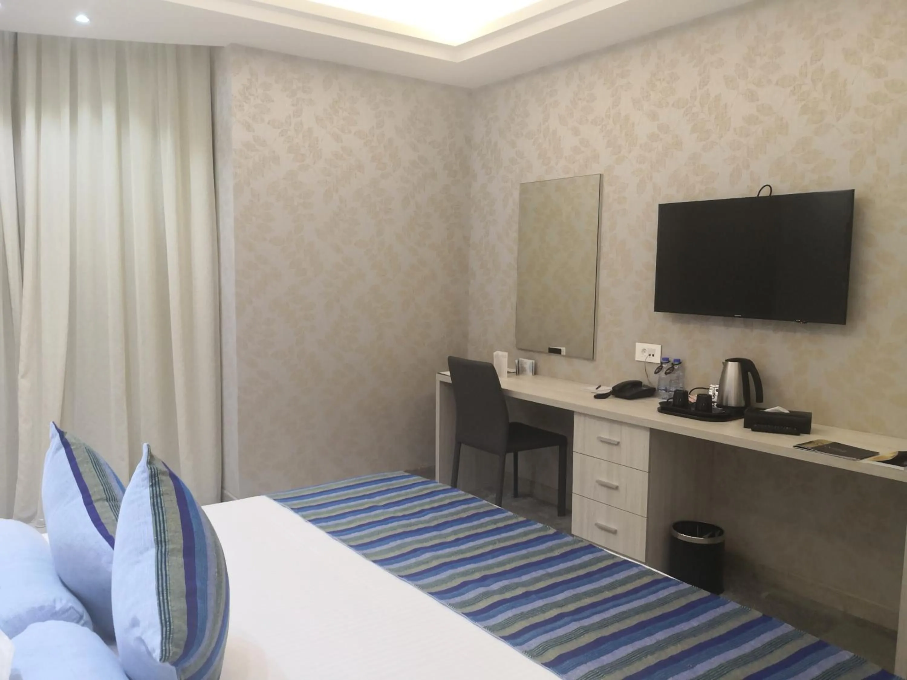 Bed in Maximus Hotel Byblos