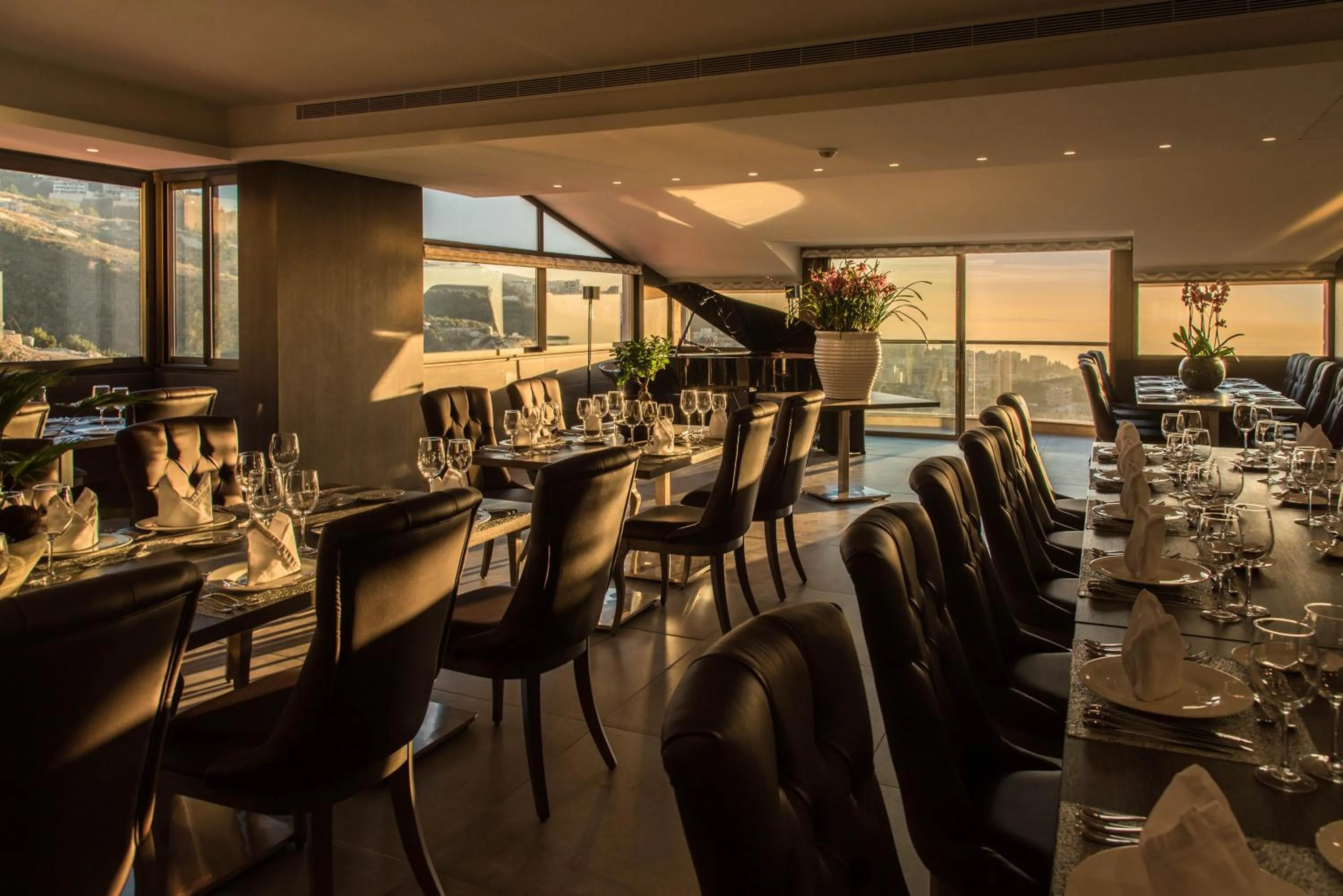Restaurant/places to eat in Maximus Hotel Byblos