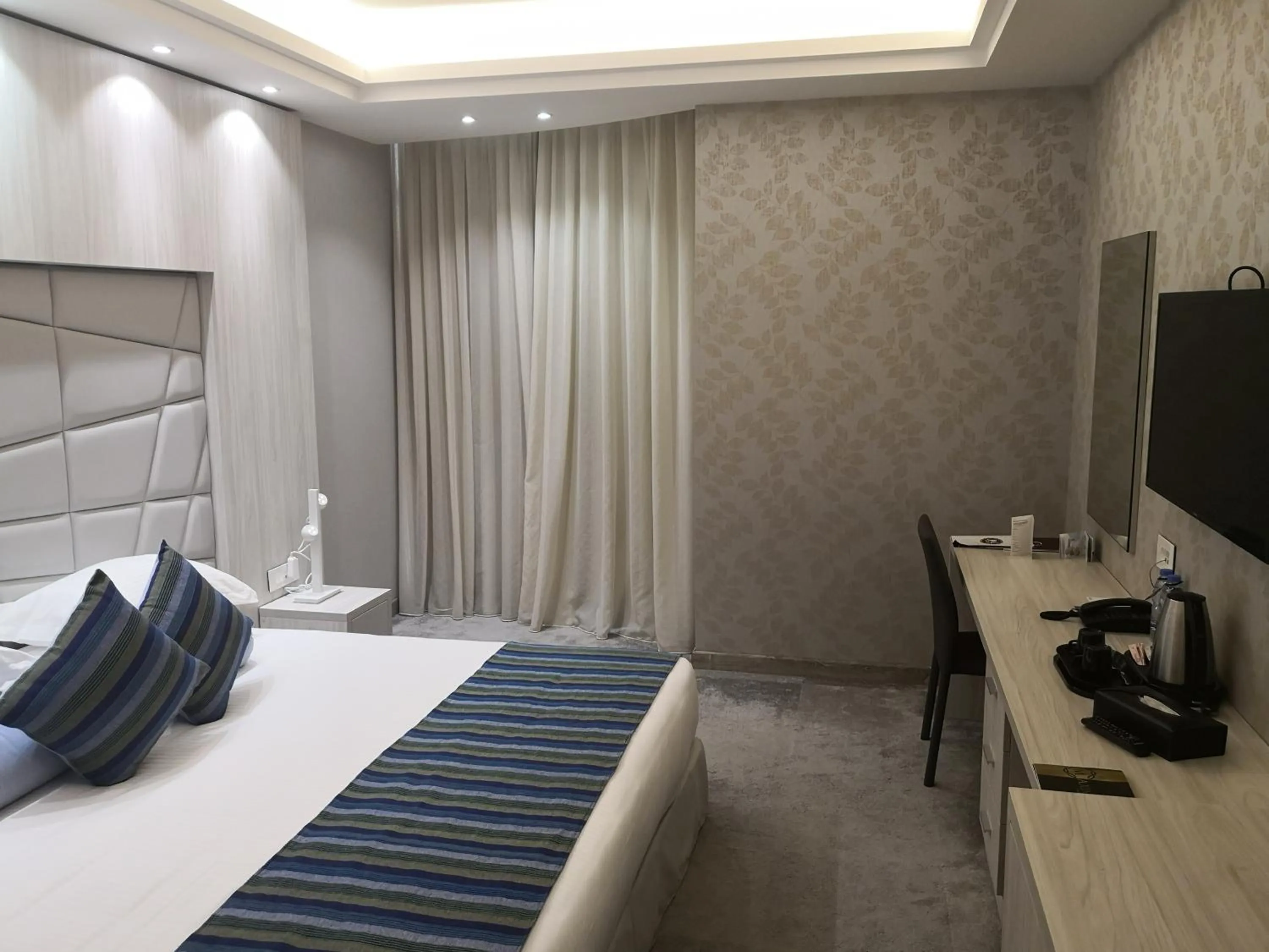 Bed in Maximus Hotel Byblos