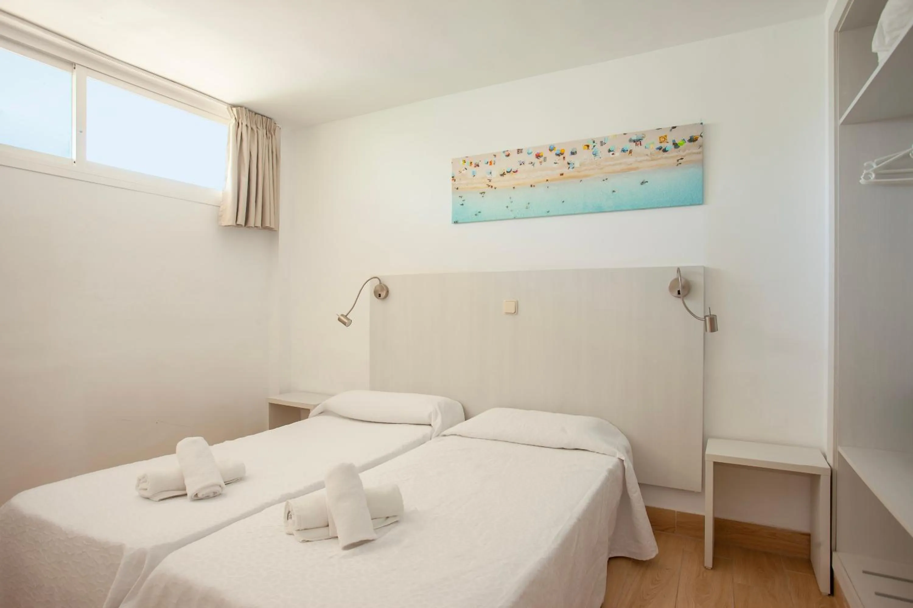 Bedroom, Bed in BJ Apartamentos Club Sa Coma