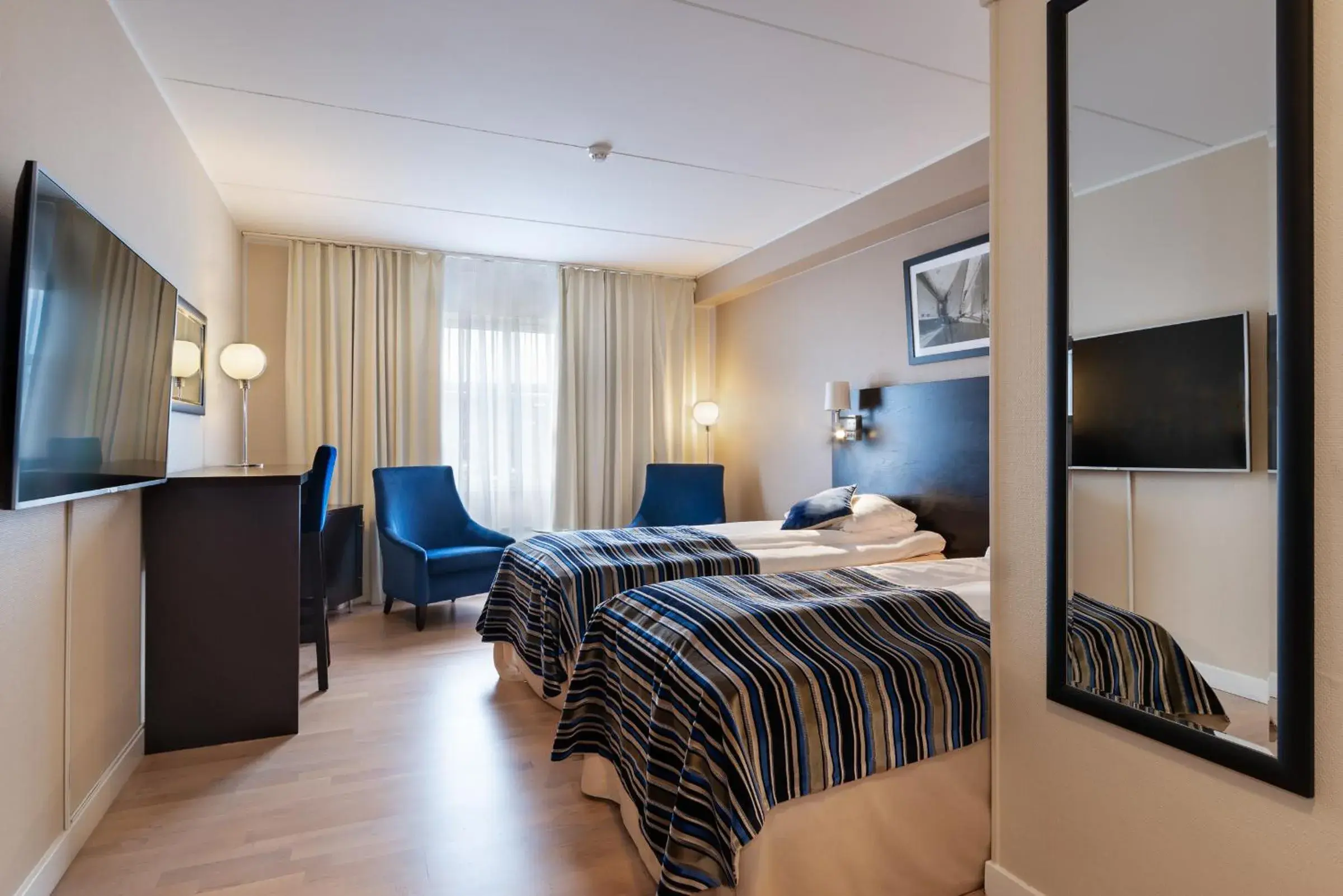 Double or Twin Room in Quality Hotel Florø Double or Twin Room in Quality Hotel Florø