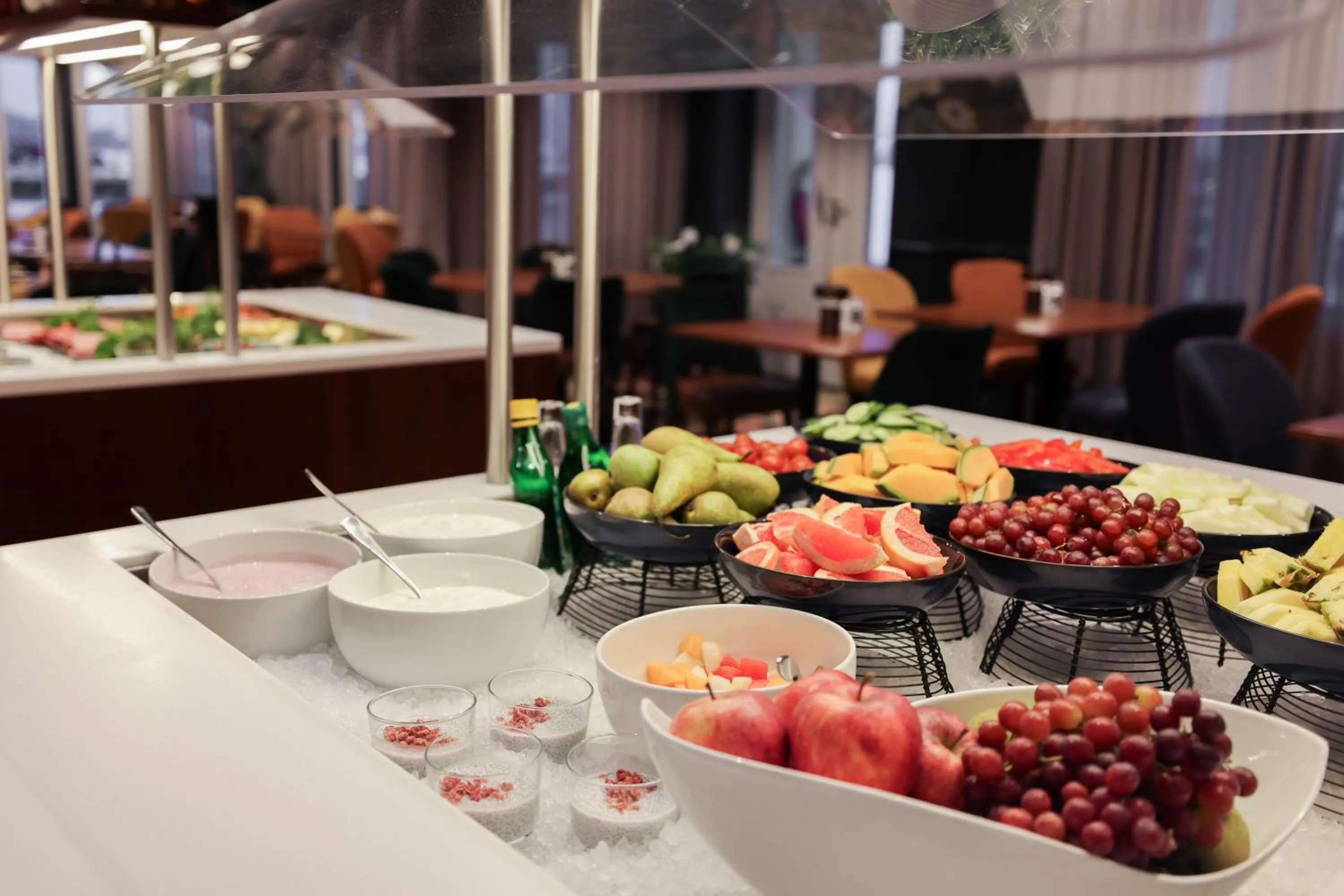 Buffet breakfast in Quality Hotel Florø